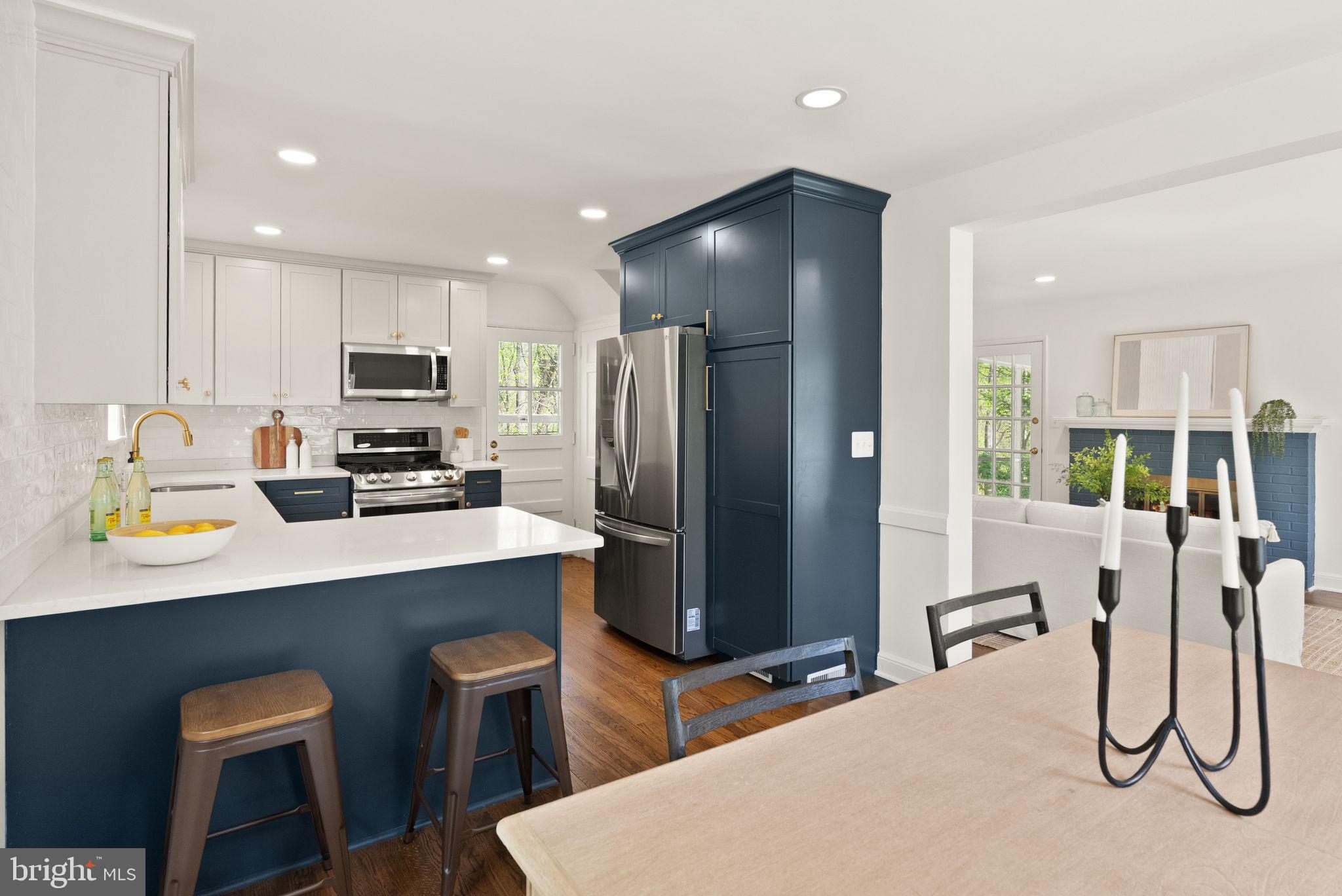 BROYHILL CREST - Residential