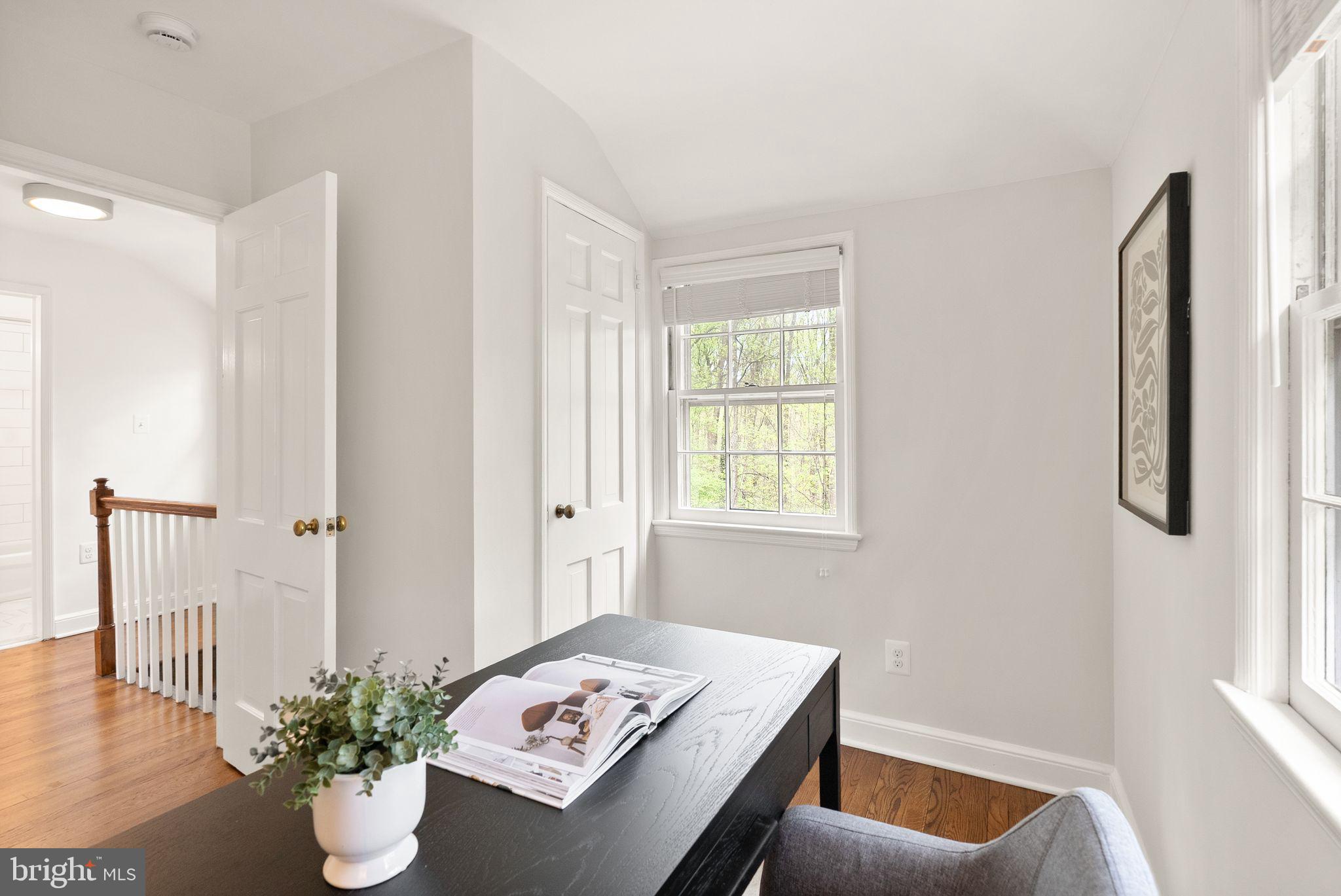 BROYHILL CREST - Residential