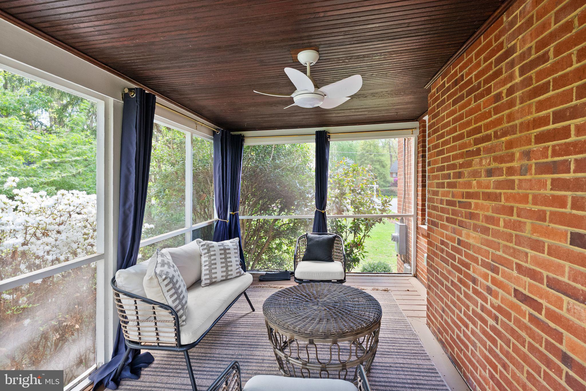 BROYHILL CREST - Residential