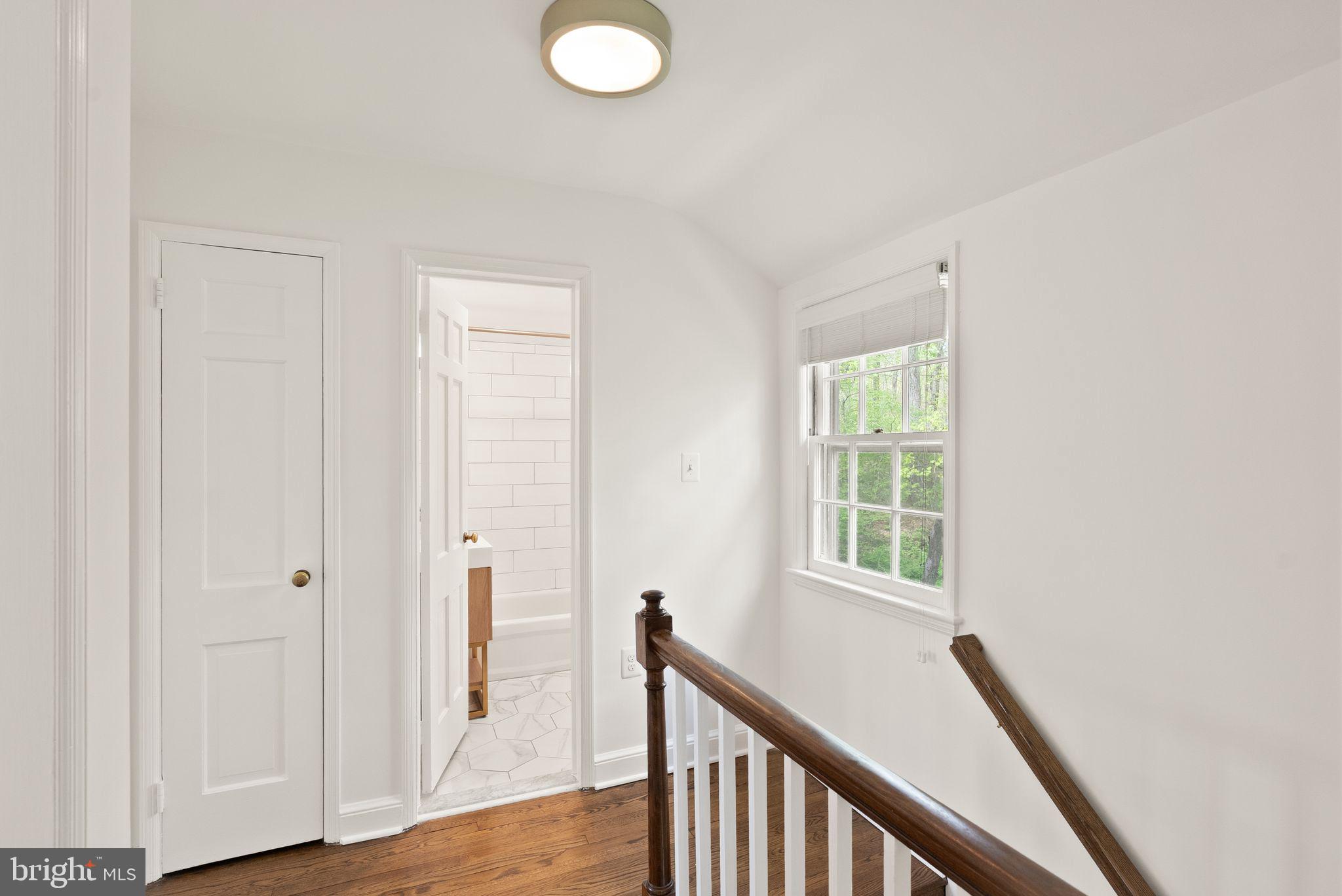 BROYHILL CREST - Residential