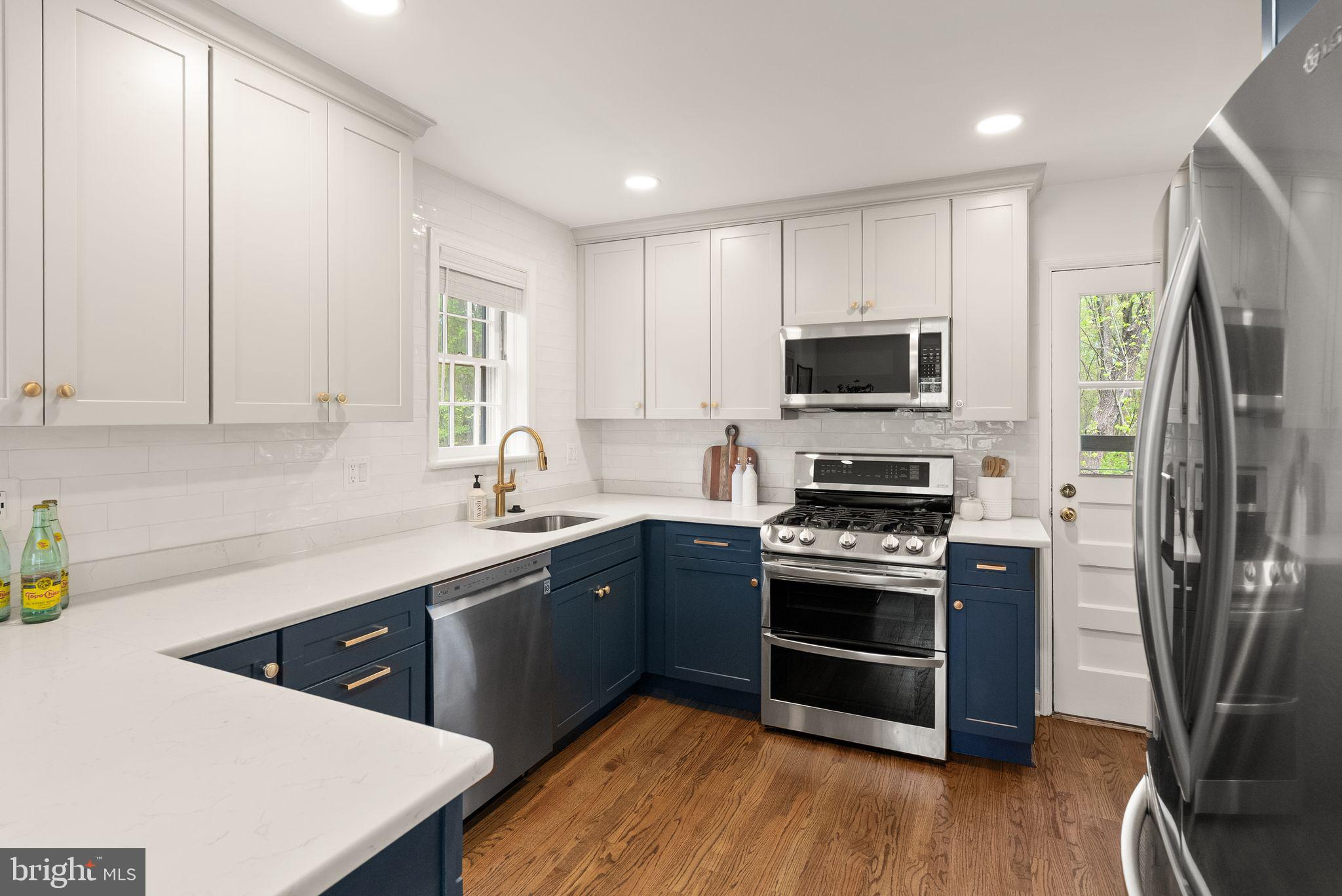 BROYHILL CREST - Residential