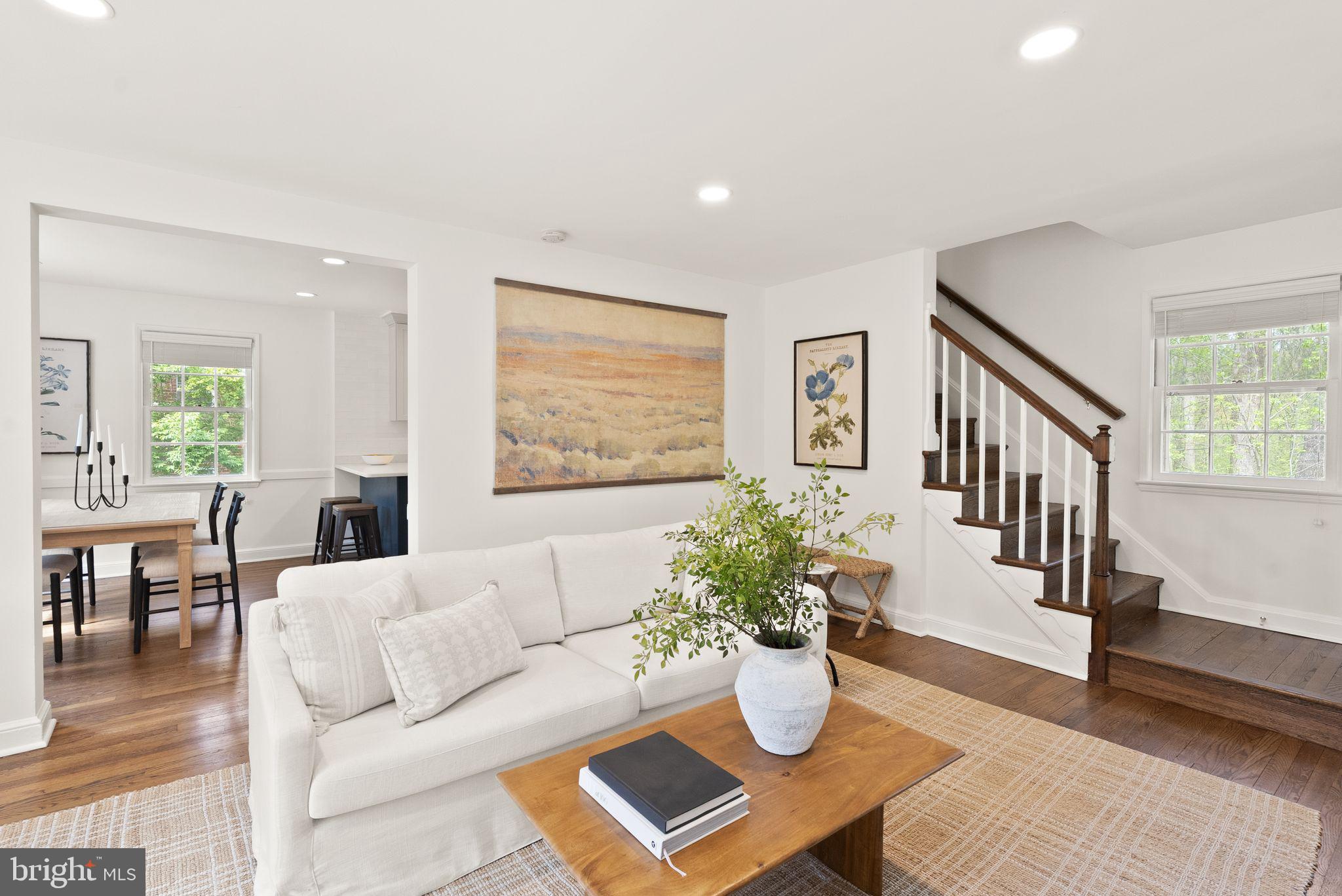 BROYHILL CREST - Residential