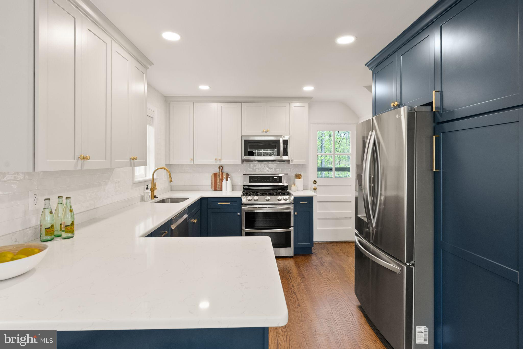 BROYHILL CREST - Residential