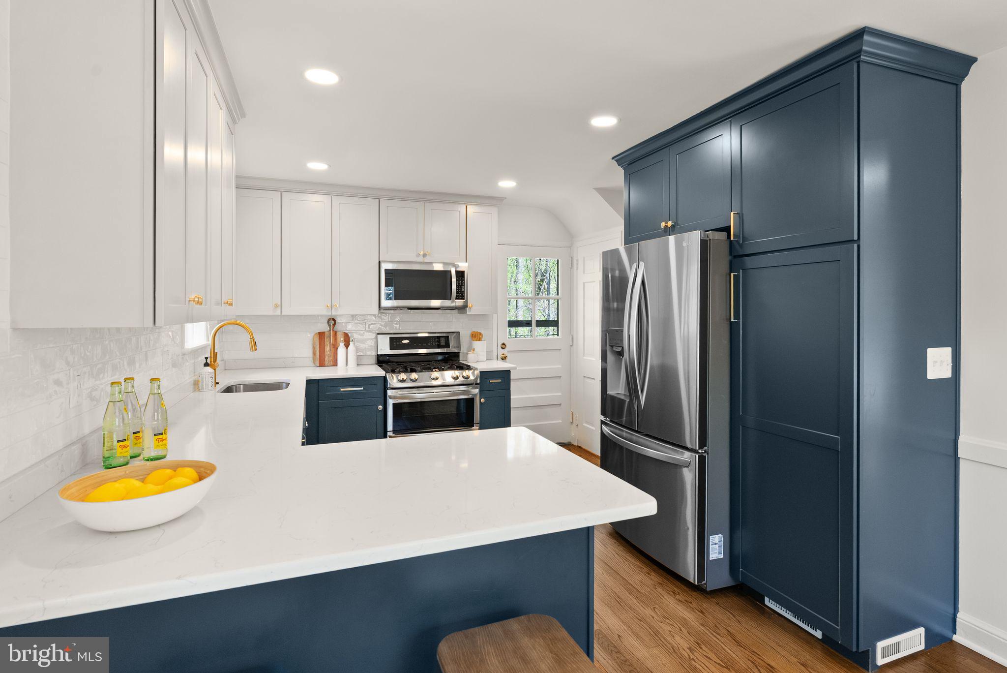 BROYHILL CREST - Residential