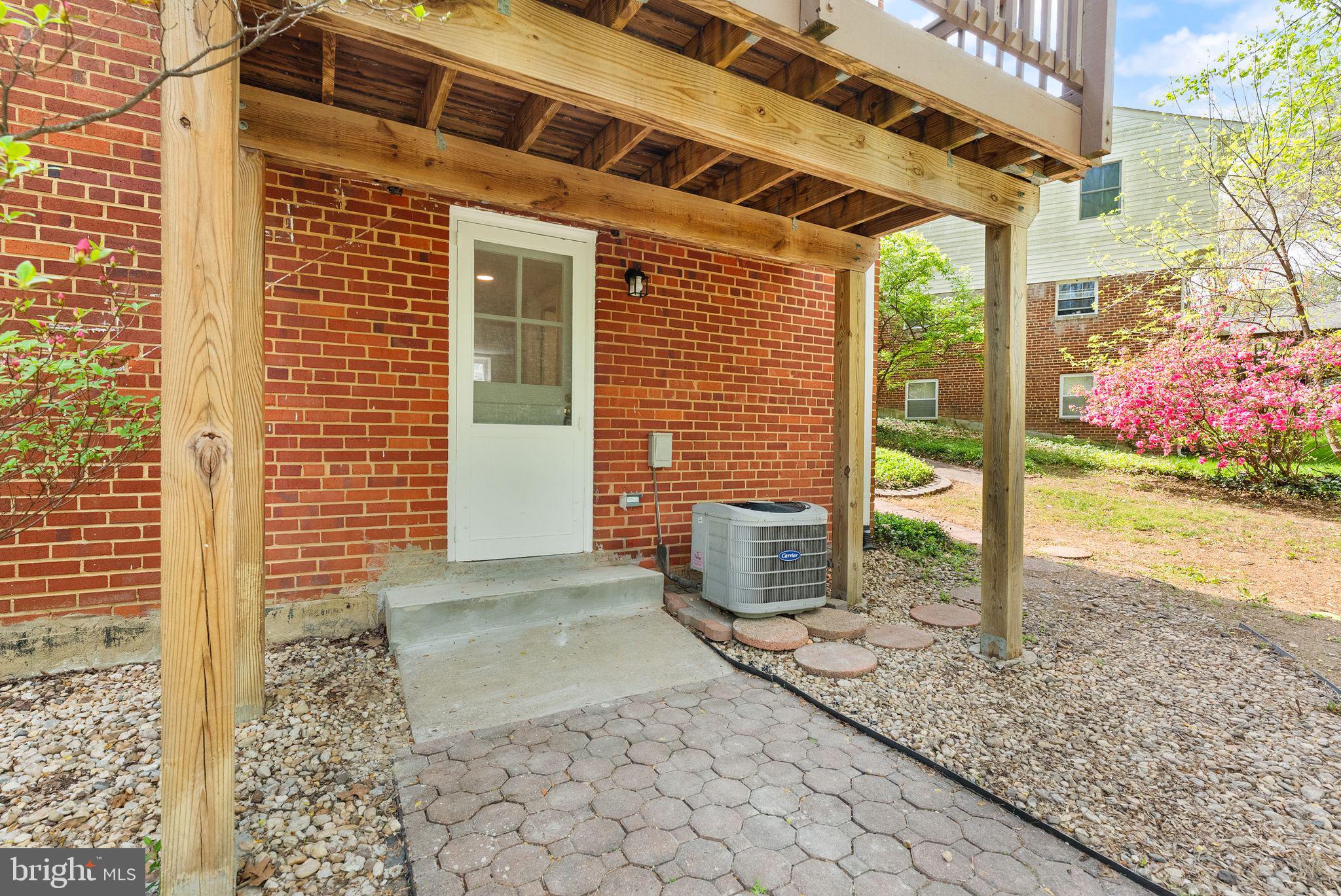 BROYHILL CREST - Residential