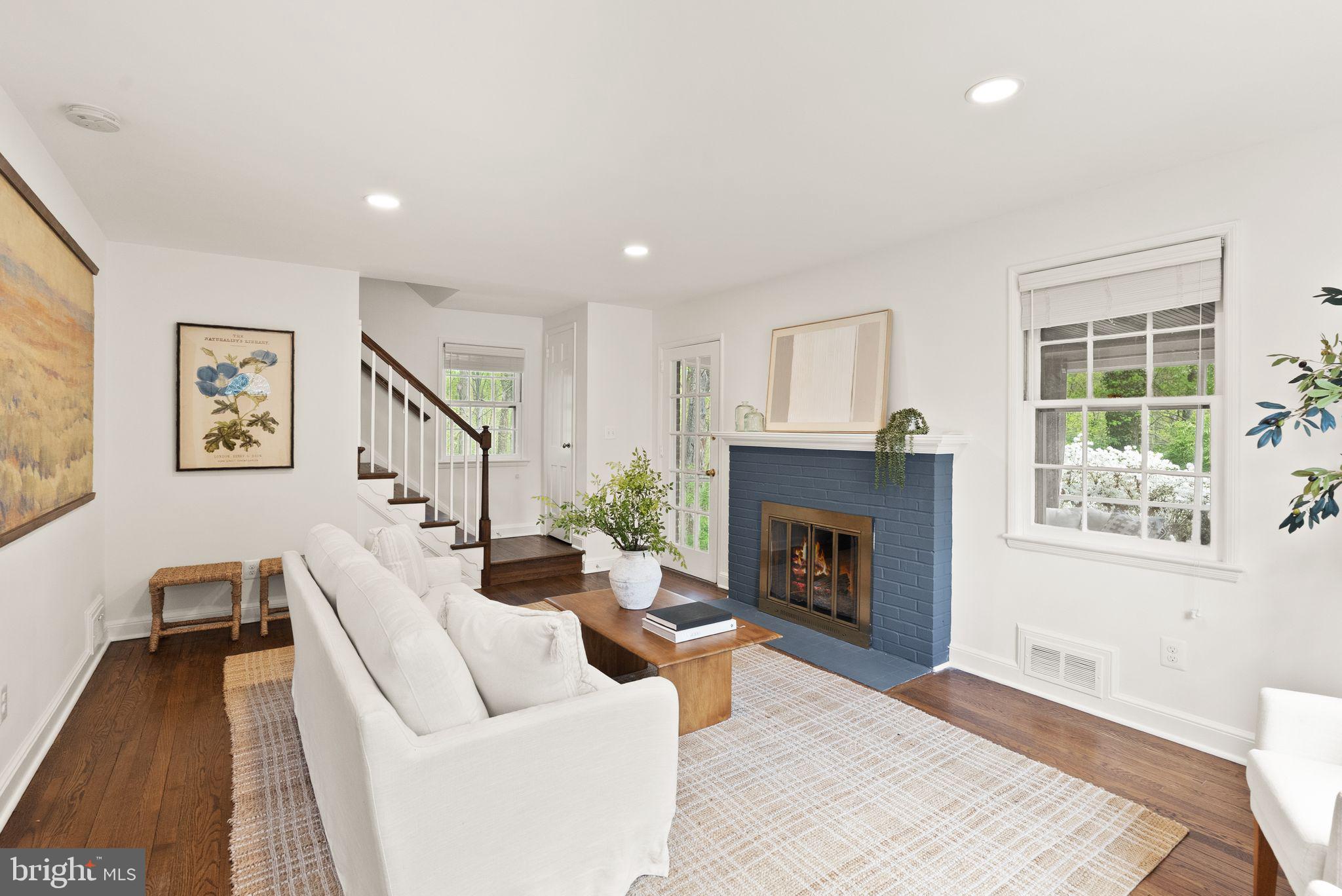 BROYHILL CREST - Residential