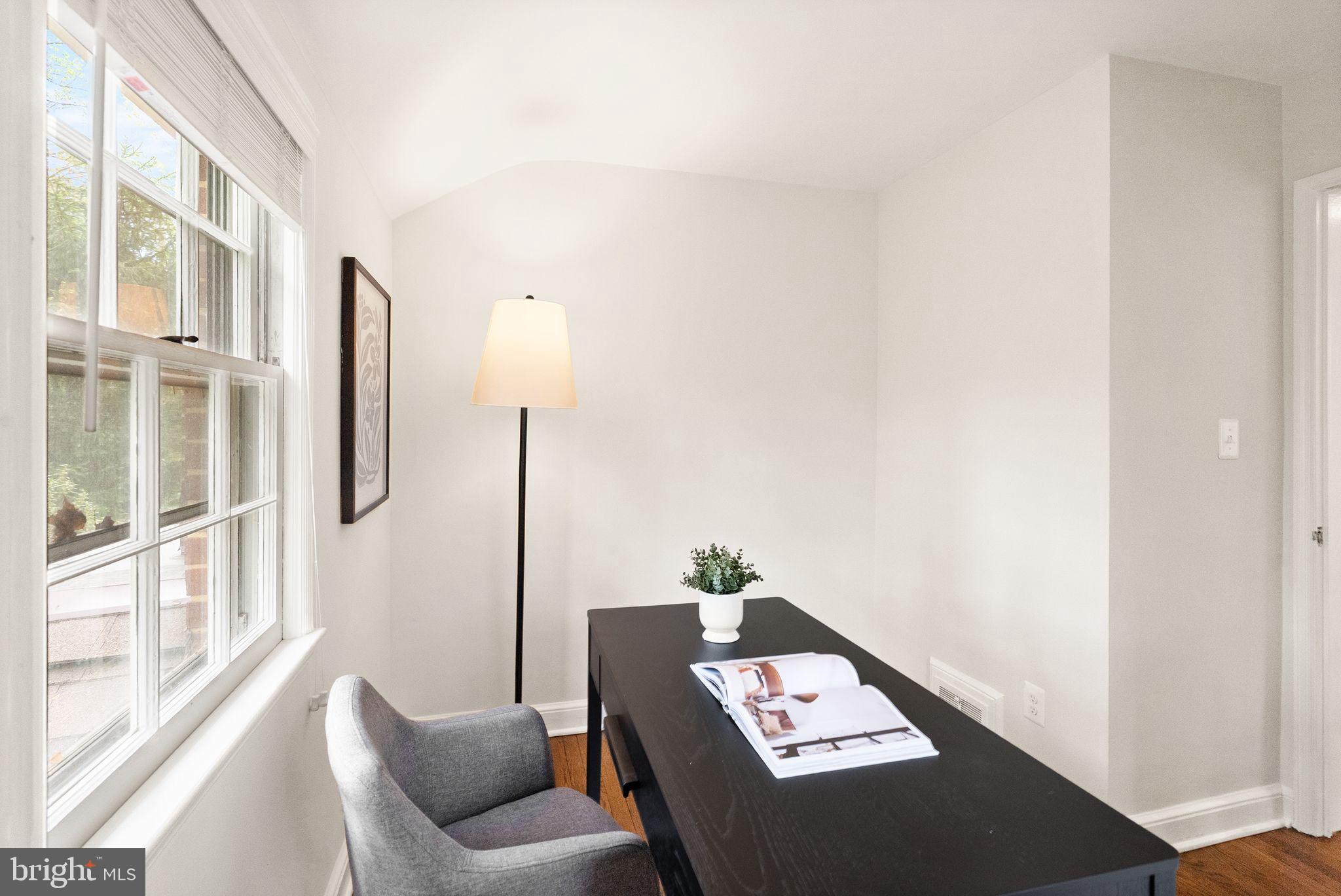 BROYHILL CREST - Residential