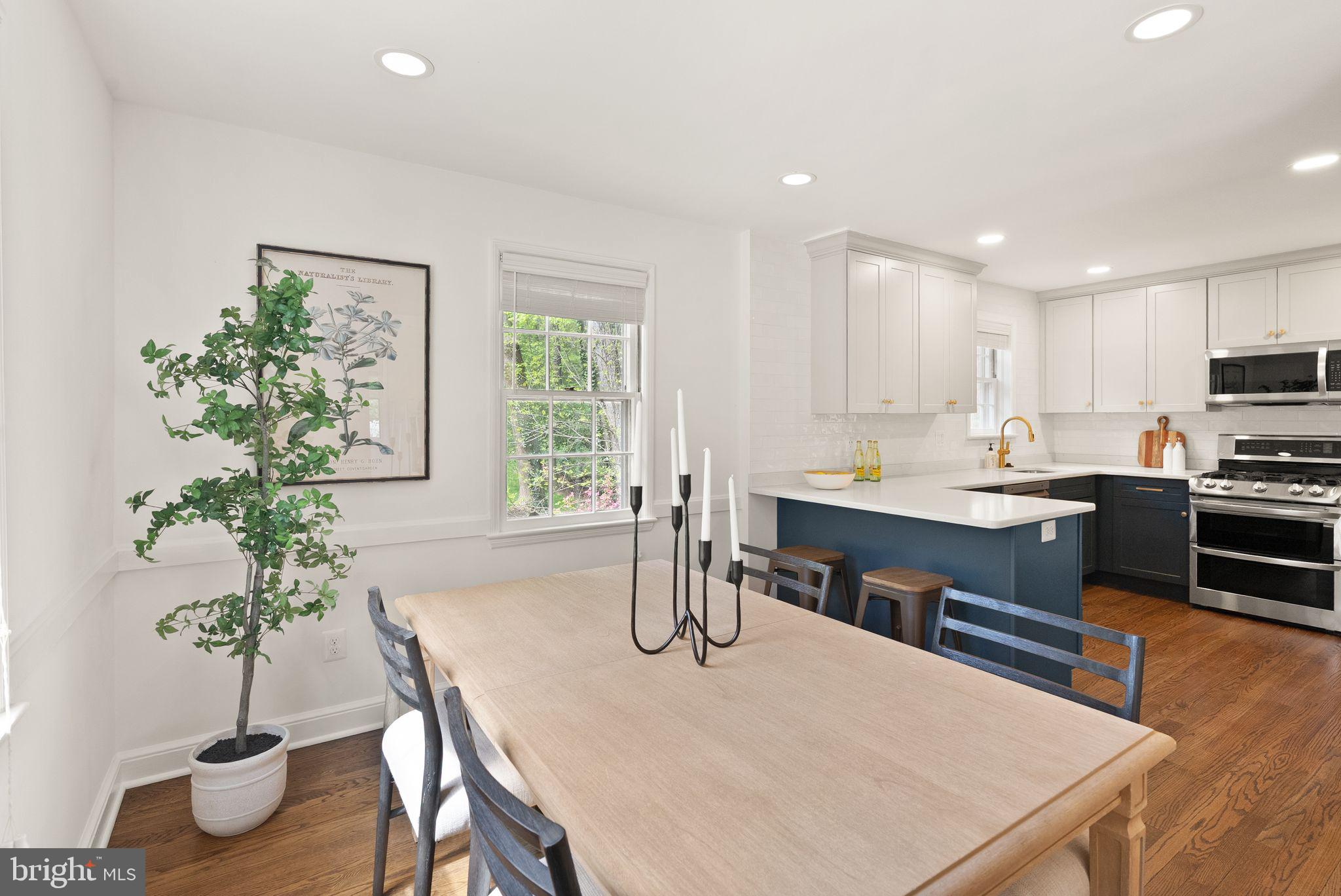 BROYHILL CREST - Residential