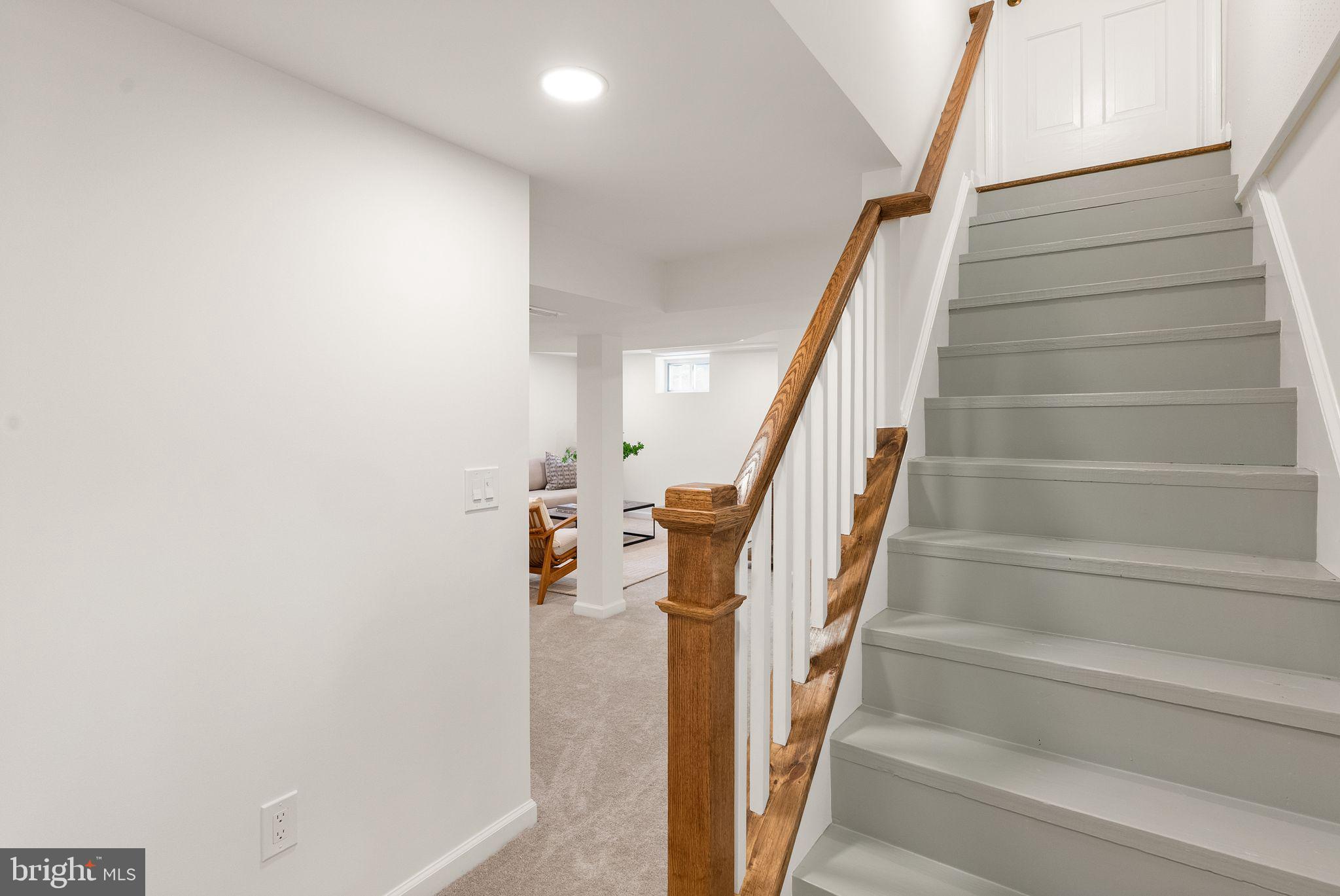 BROYHILL CREST - Residential