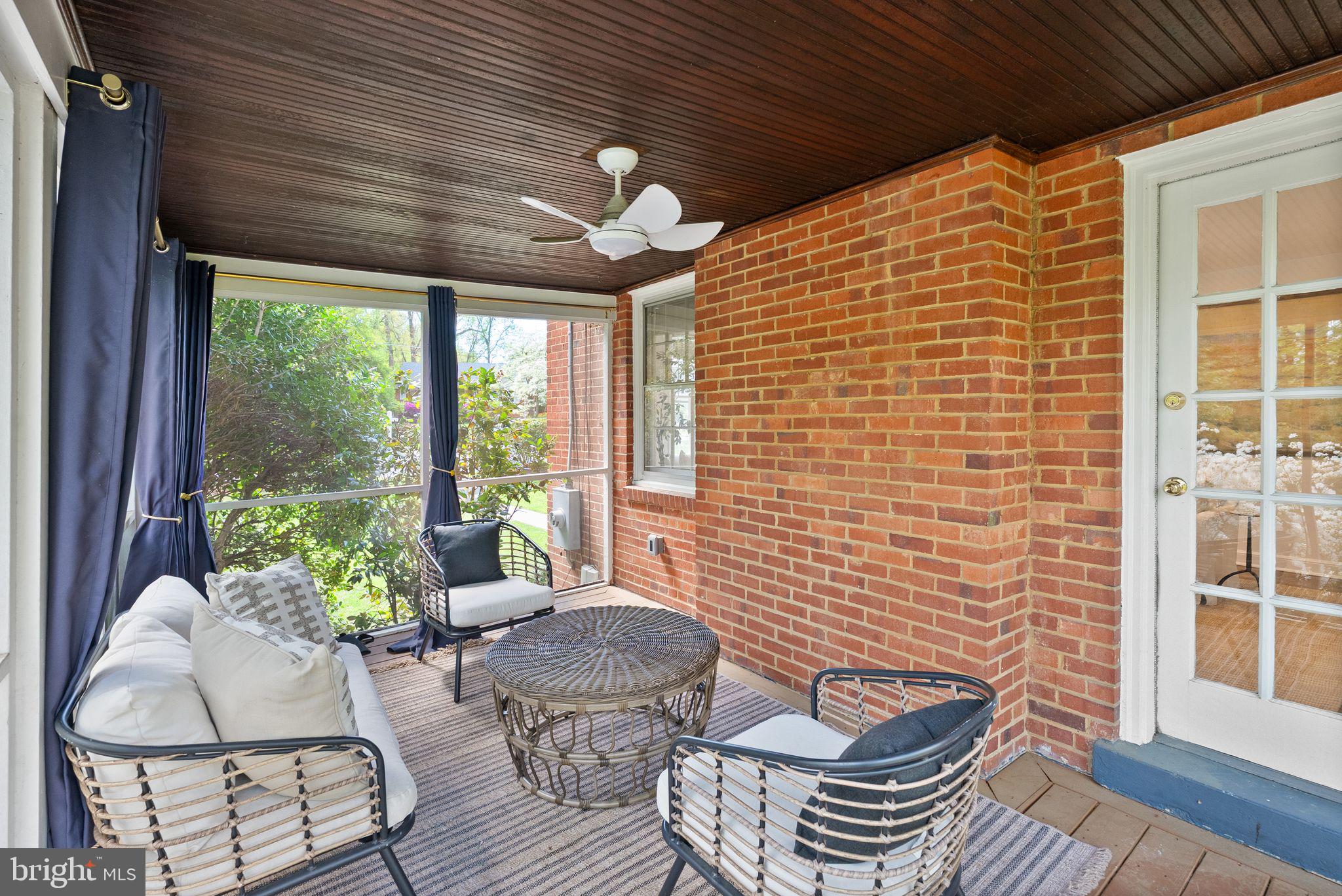 BROYHILL CREST - Residential