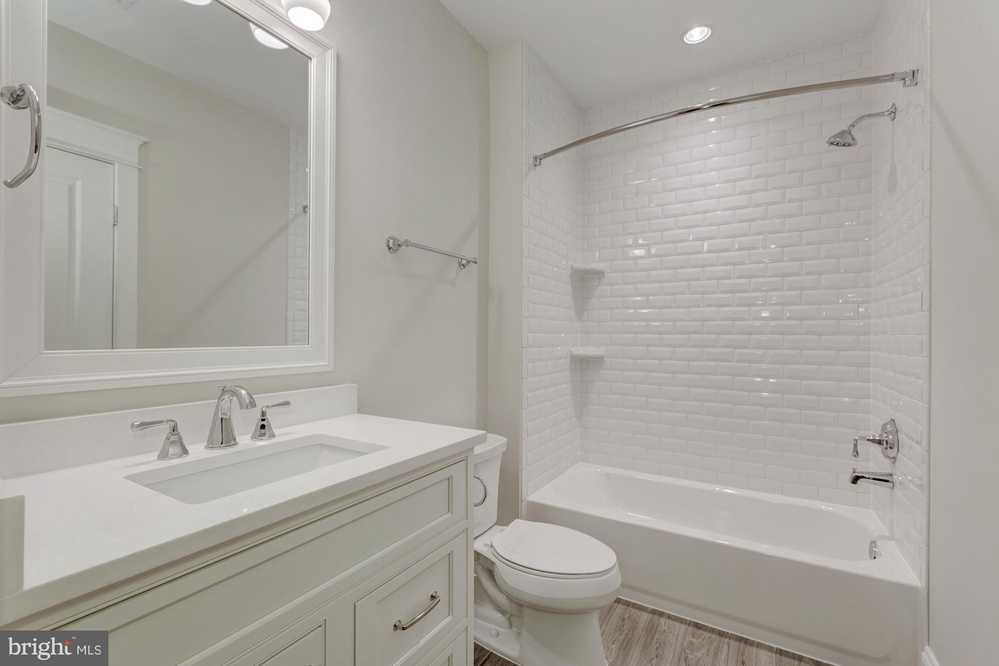 CHESTERBROOK WOODS - Residential