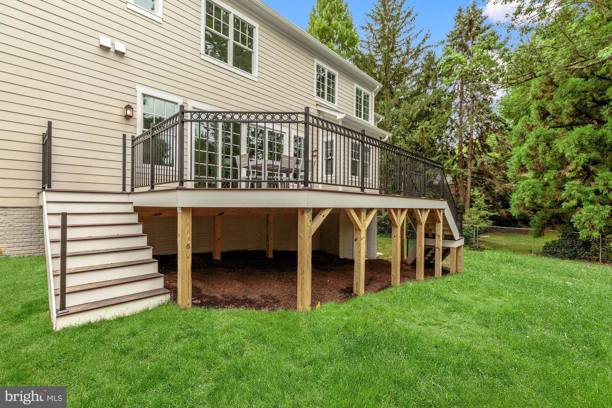 CHESTERBROOK WOODS - Residential