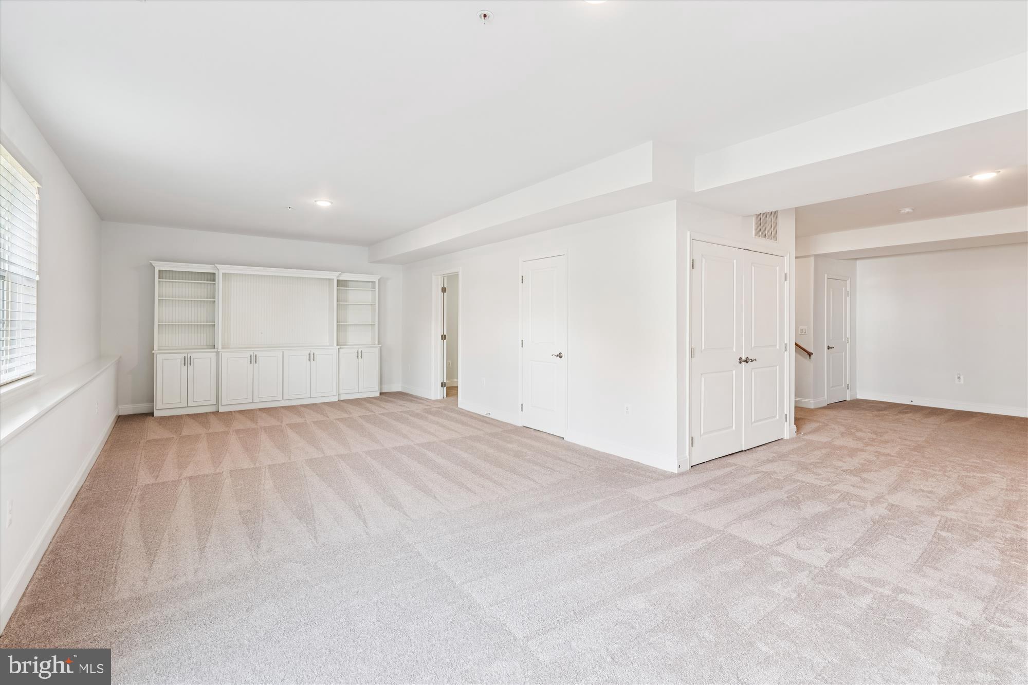 RIVERDALE HEIGHTS - Residential