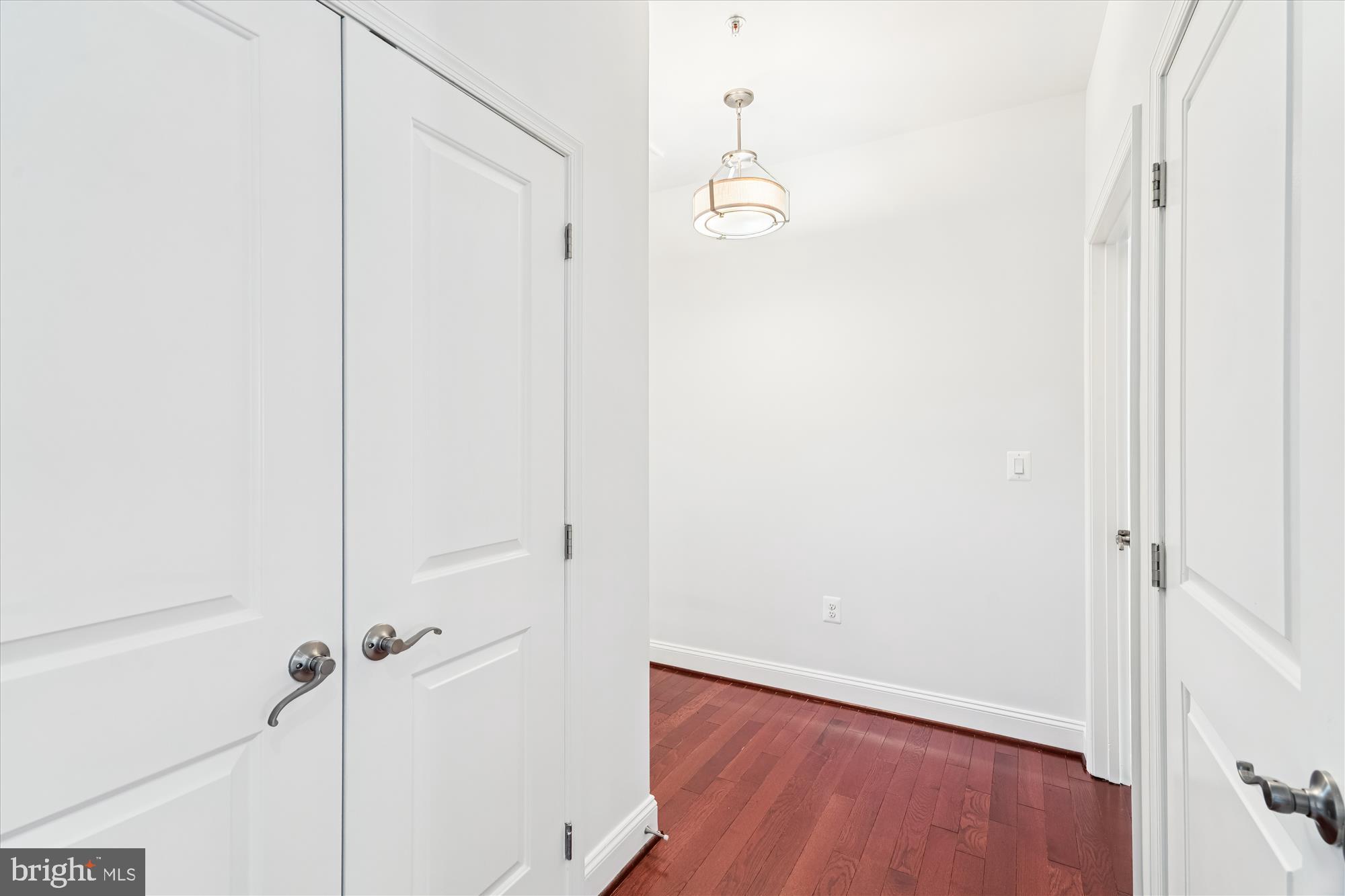 RIVERDALE HEIGHTS - Residential