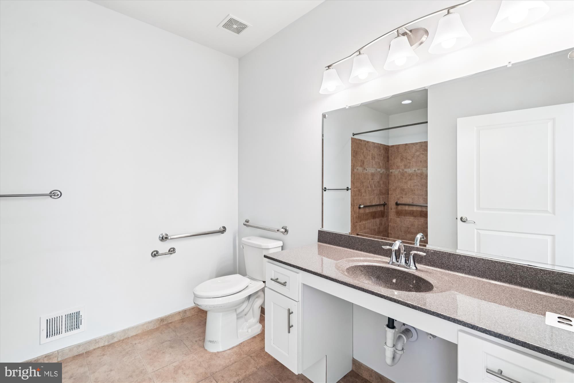 RIVERDALE HEIGHTS - Residential