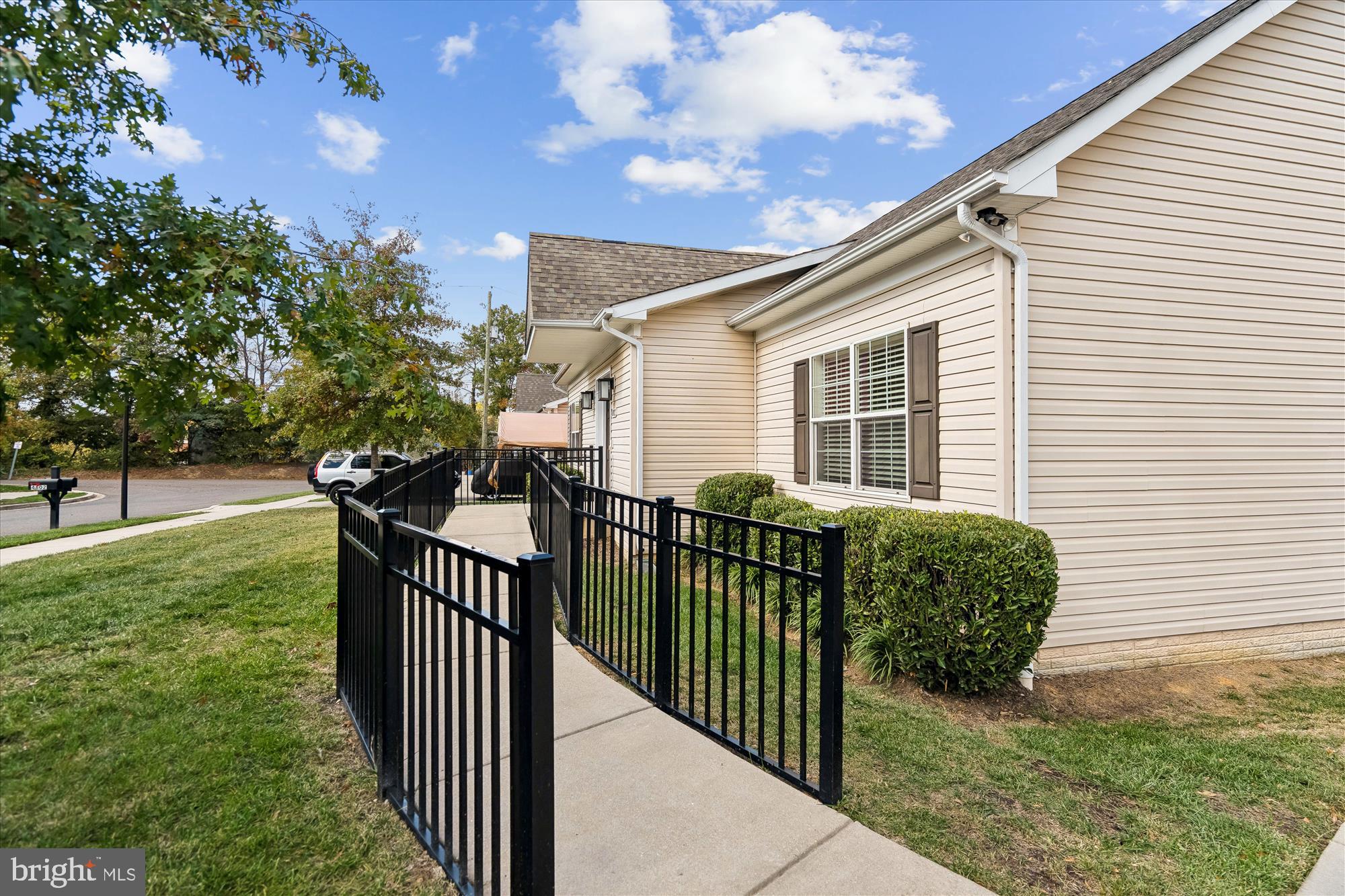 RIVERDALE HEIGHTS - Residential