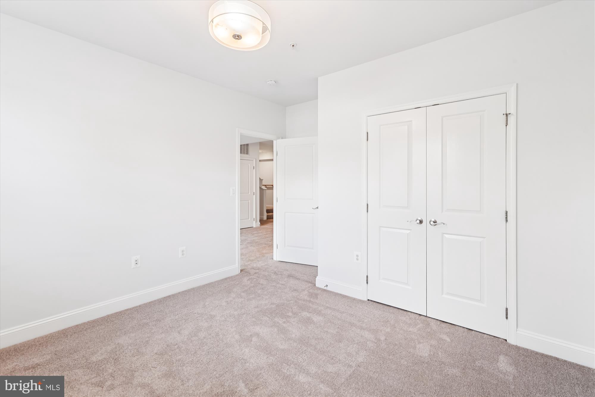 RIVERDALE HEIGHTS - Residential