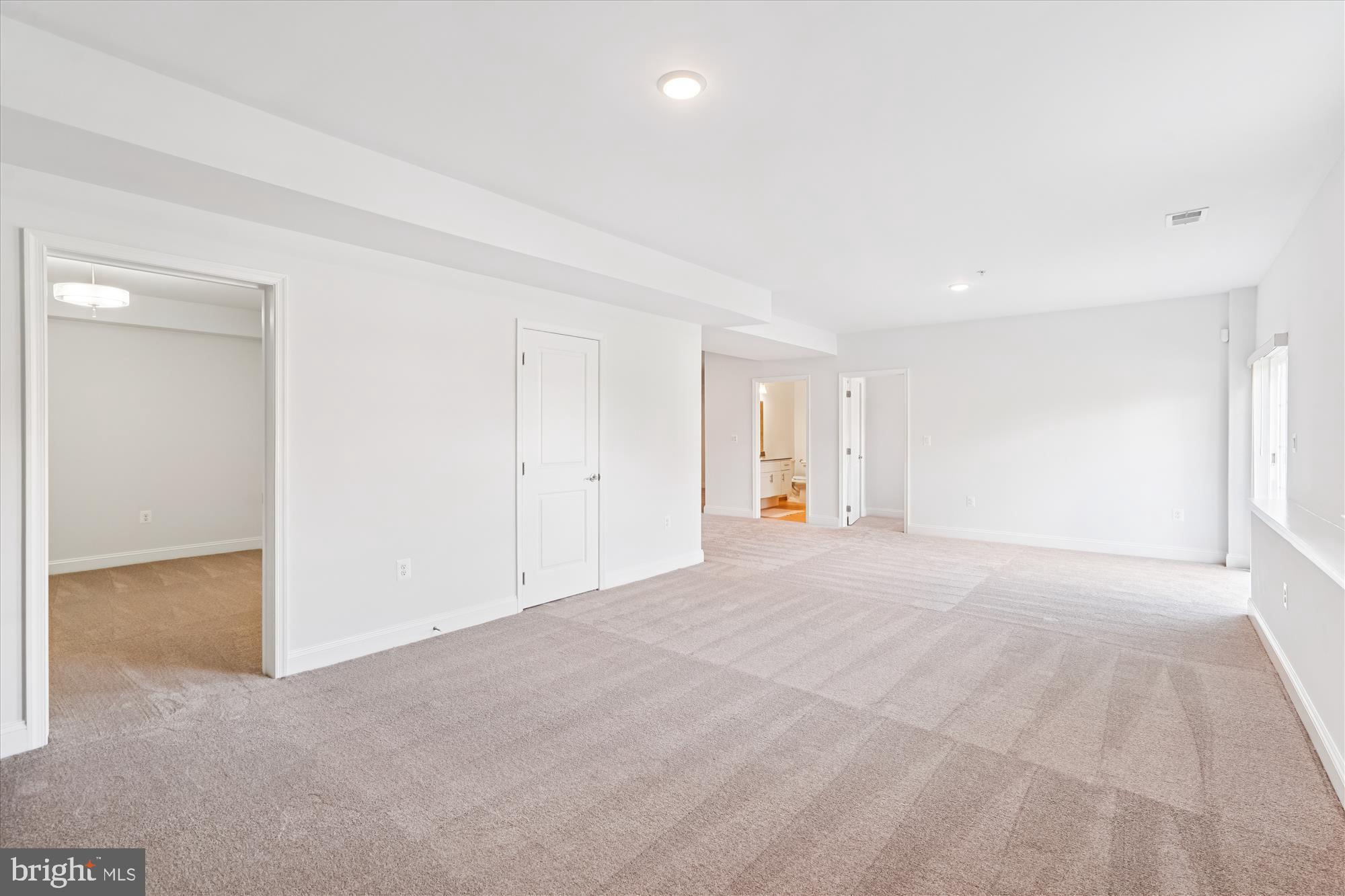 RIVERDALE HEIGHTS - Residential