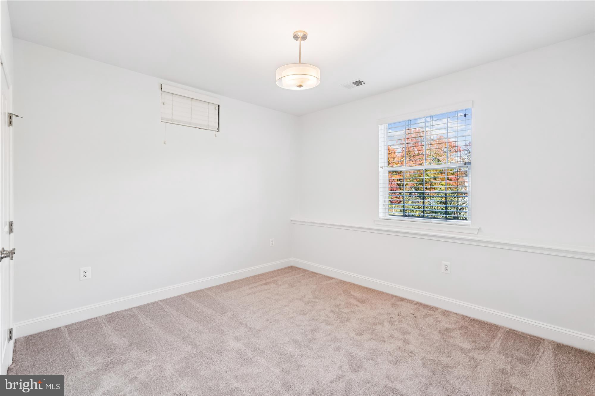 RIVERDALE HEIGHTS - Residential