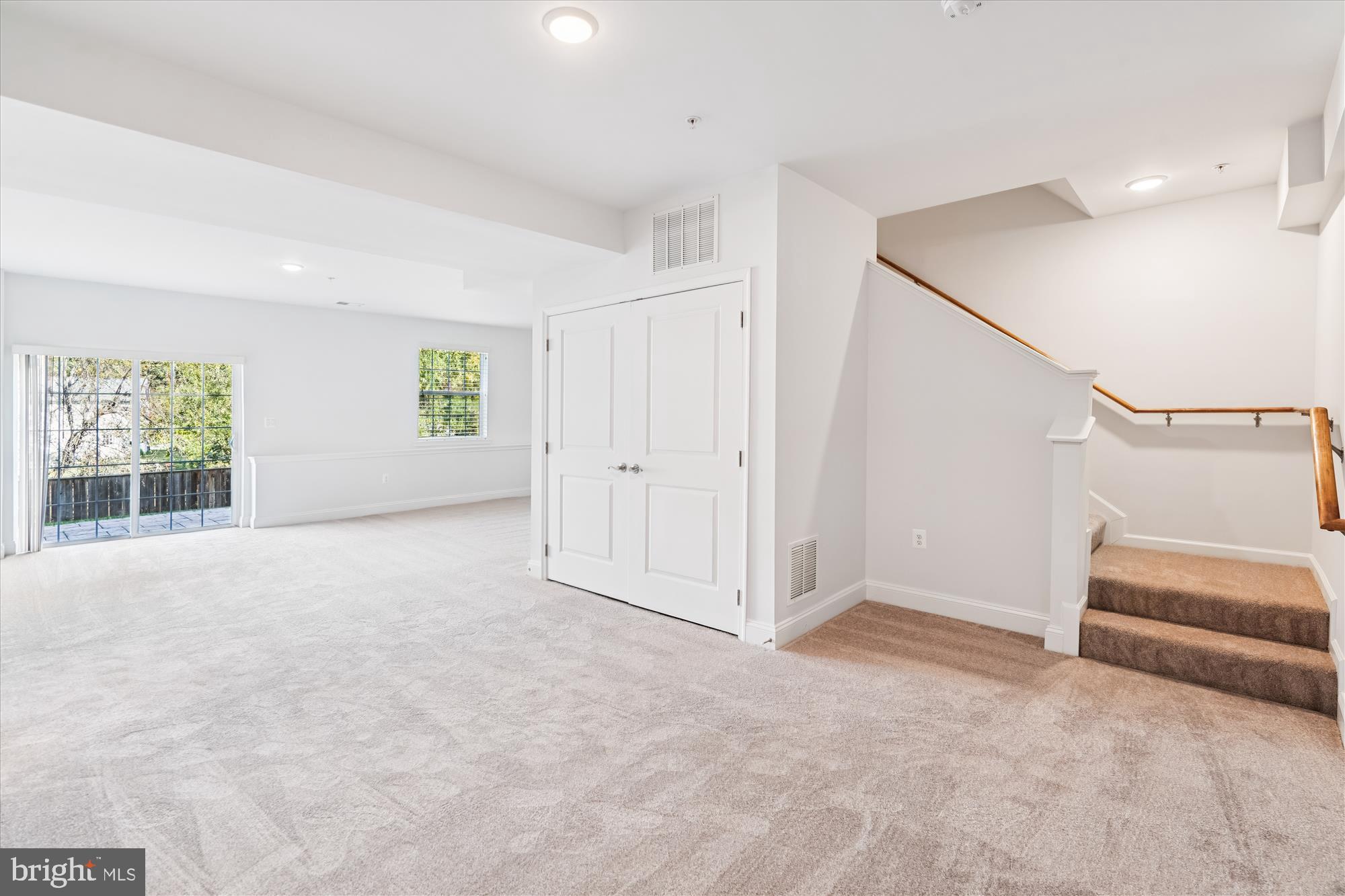 RIVERDALE HEIGHTS - Residential