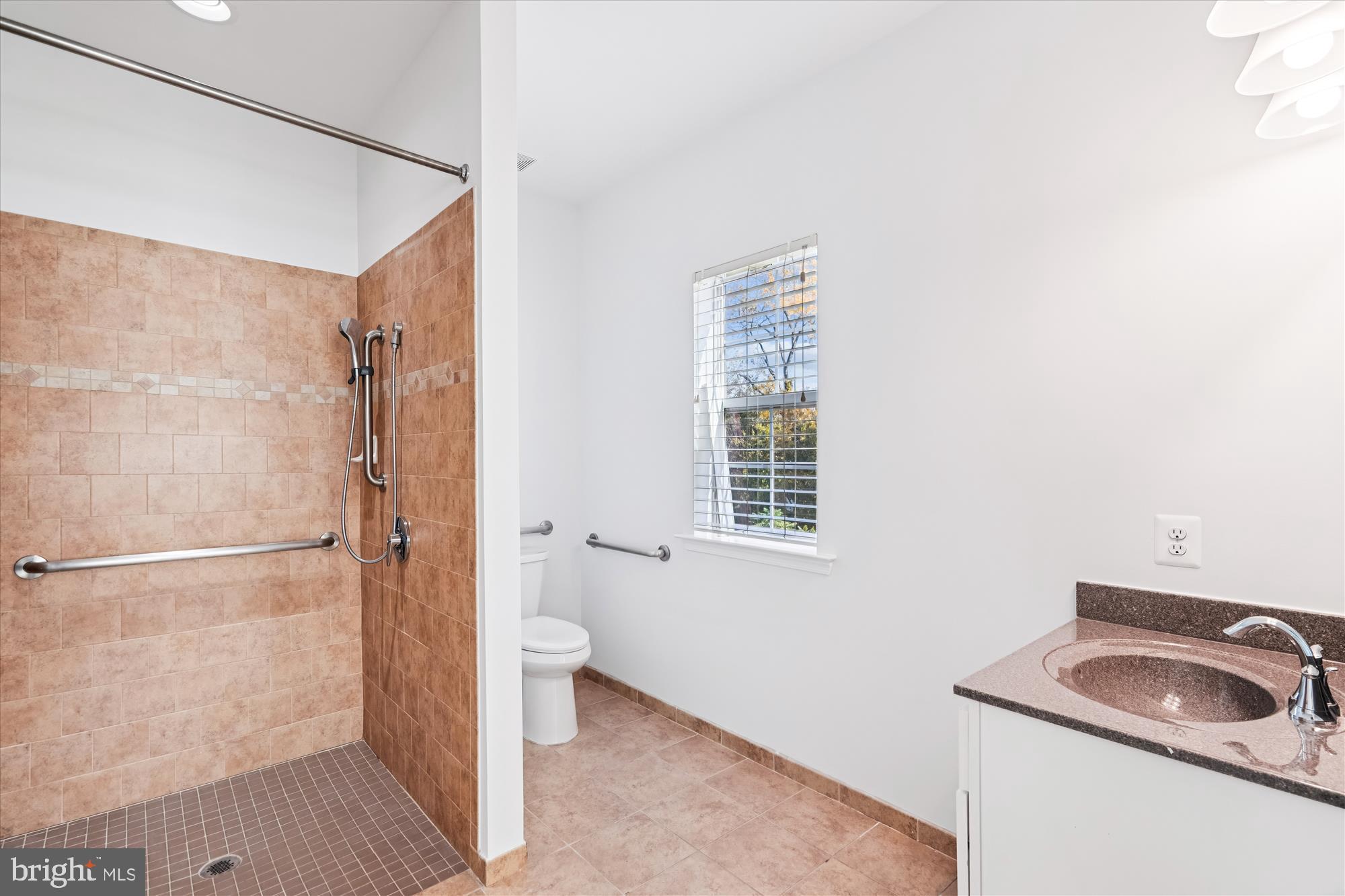 RIVERDALE HEIGHTS - Residential