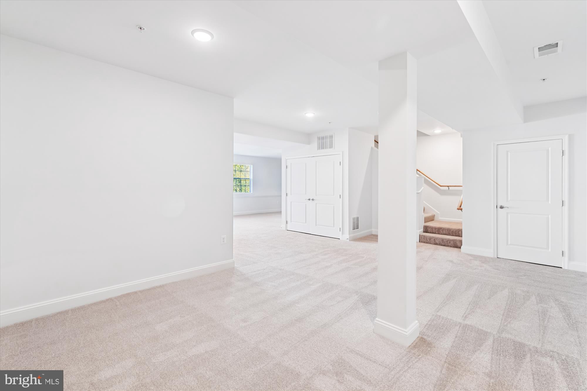 RIVERDALE HEIGHTS - Residential