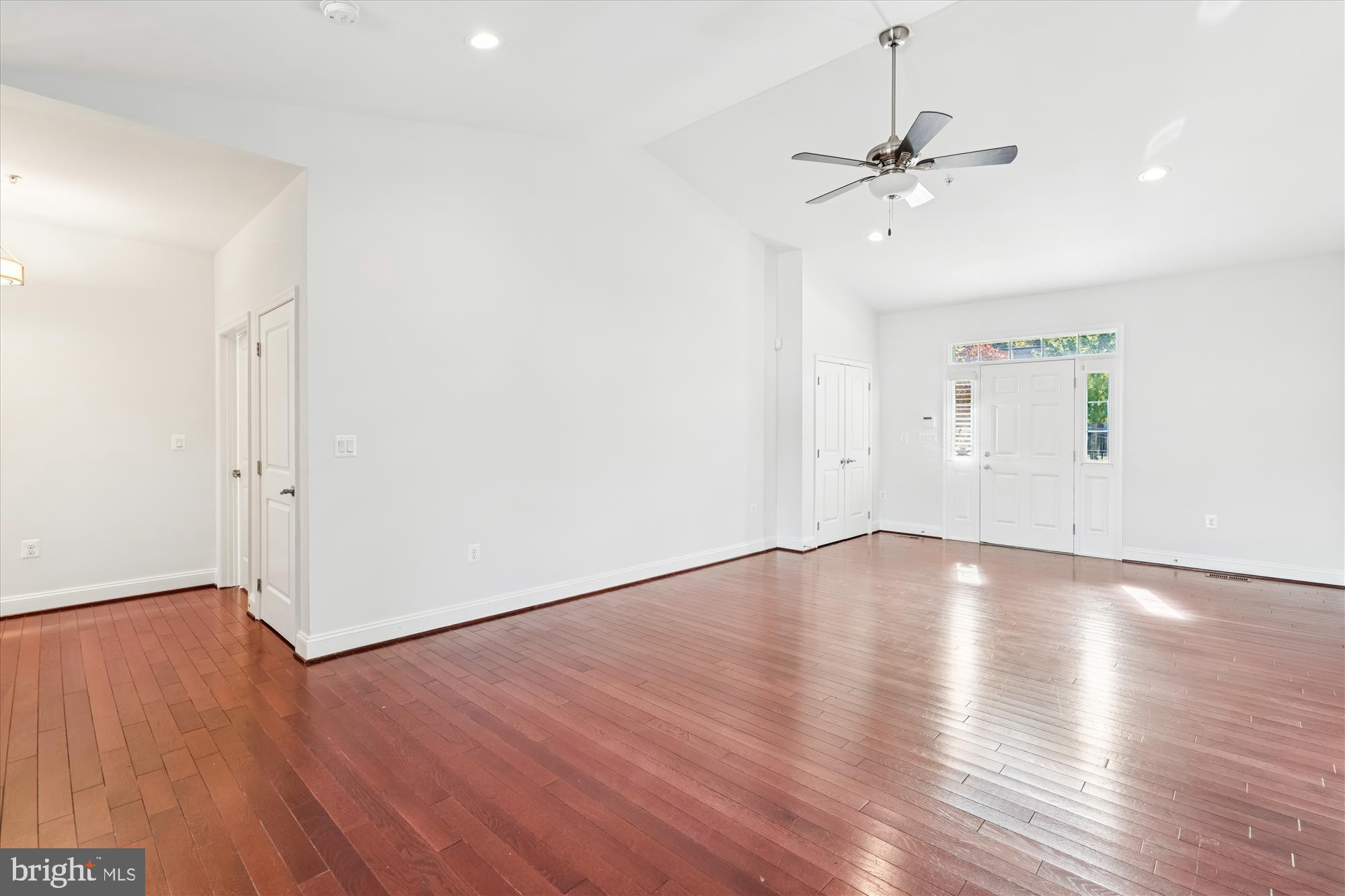 RIVERDALE HEIGHTS - Residential