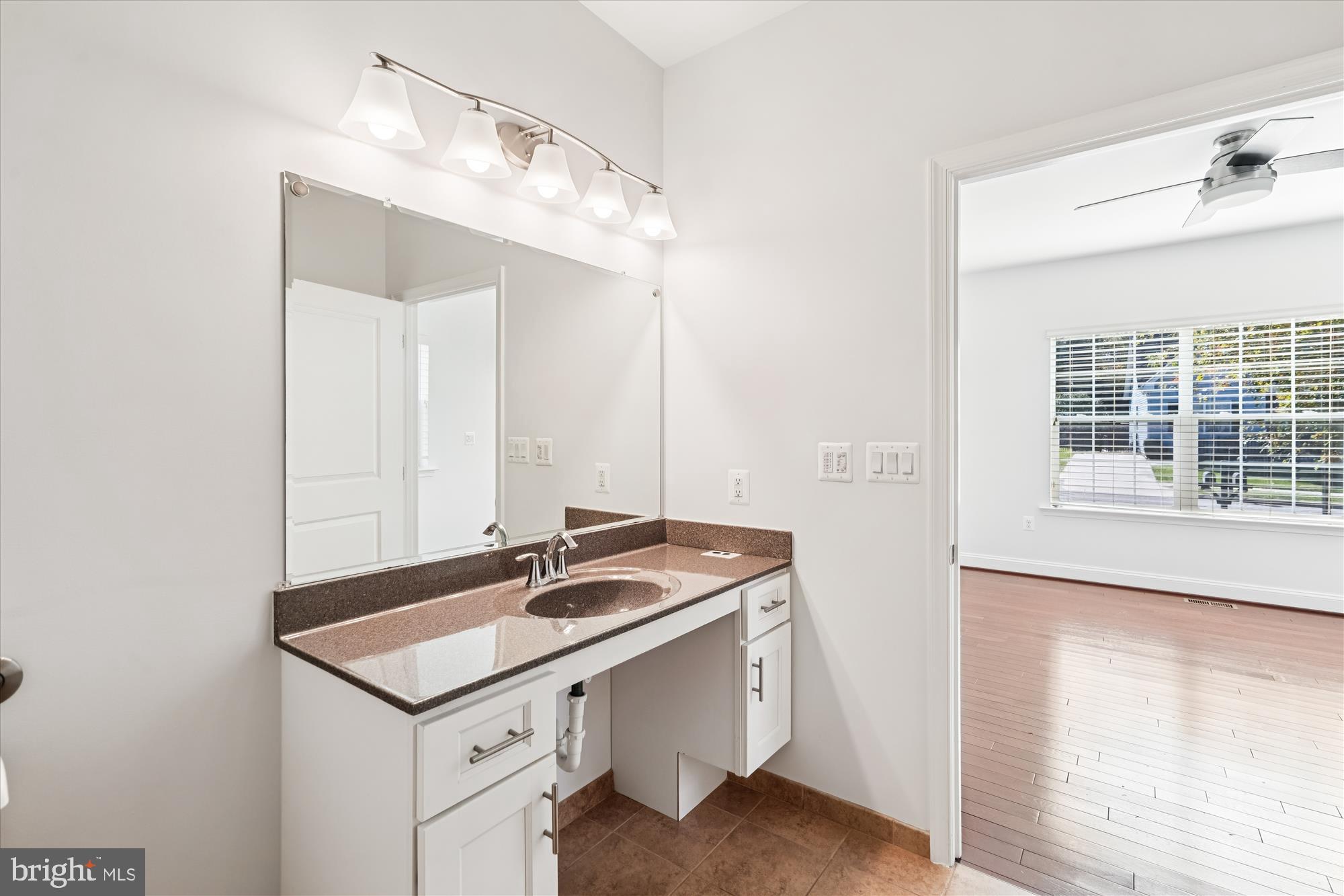 RIVERDALE HEIGHTS - Residential