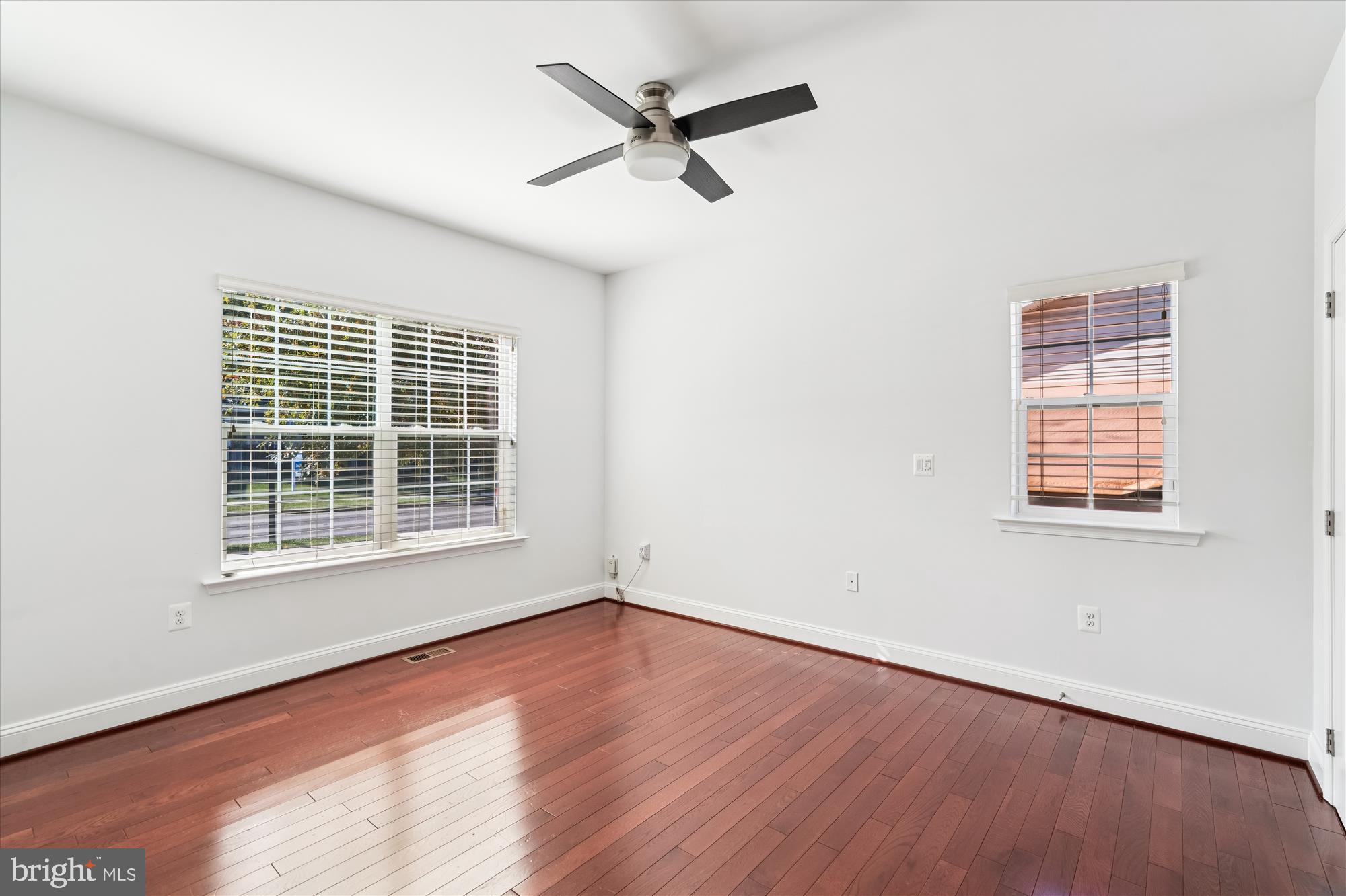 RIVERDALE HEIGHTS - Residential