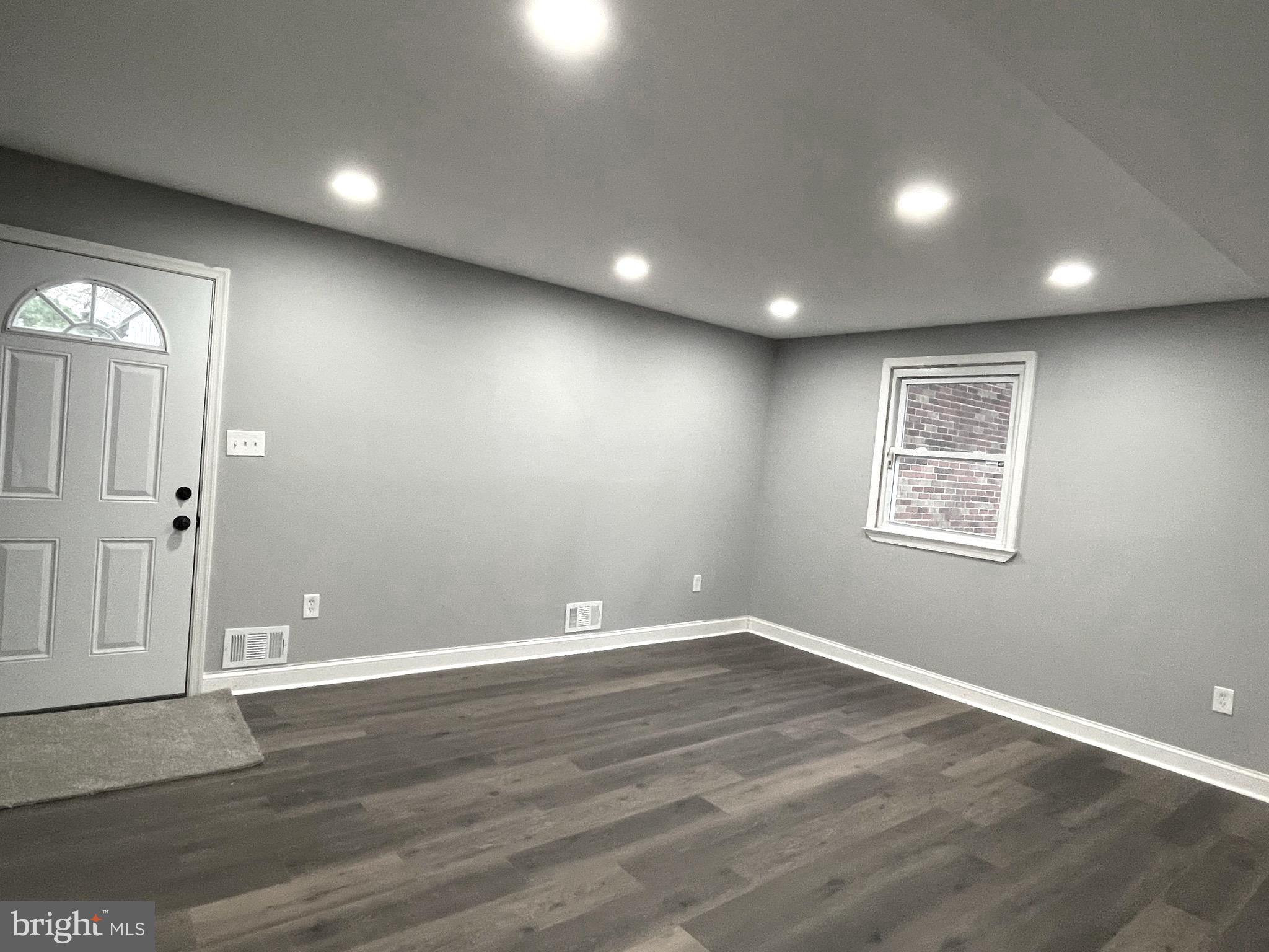 ANDREWS VILLAGE CONDOMIN - Residential