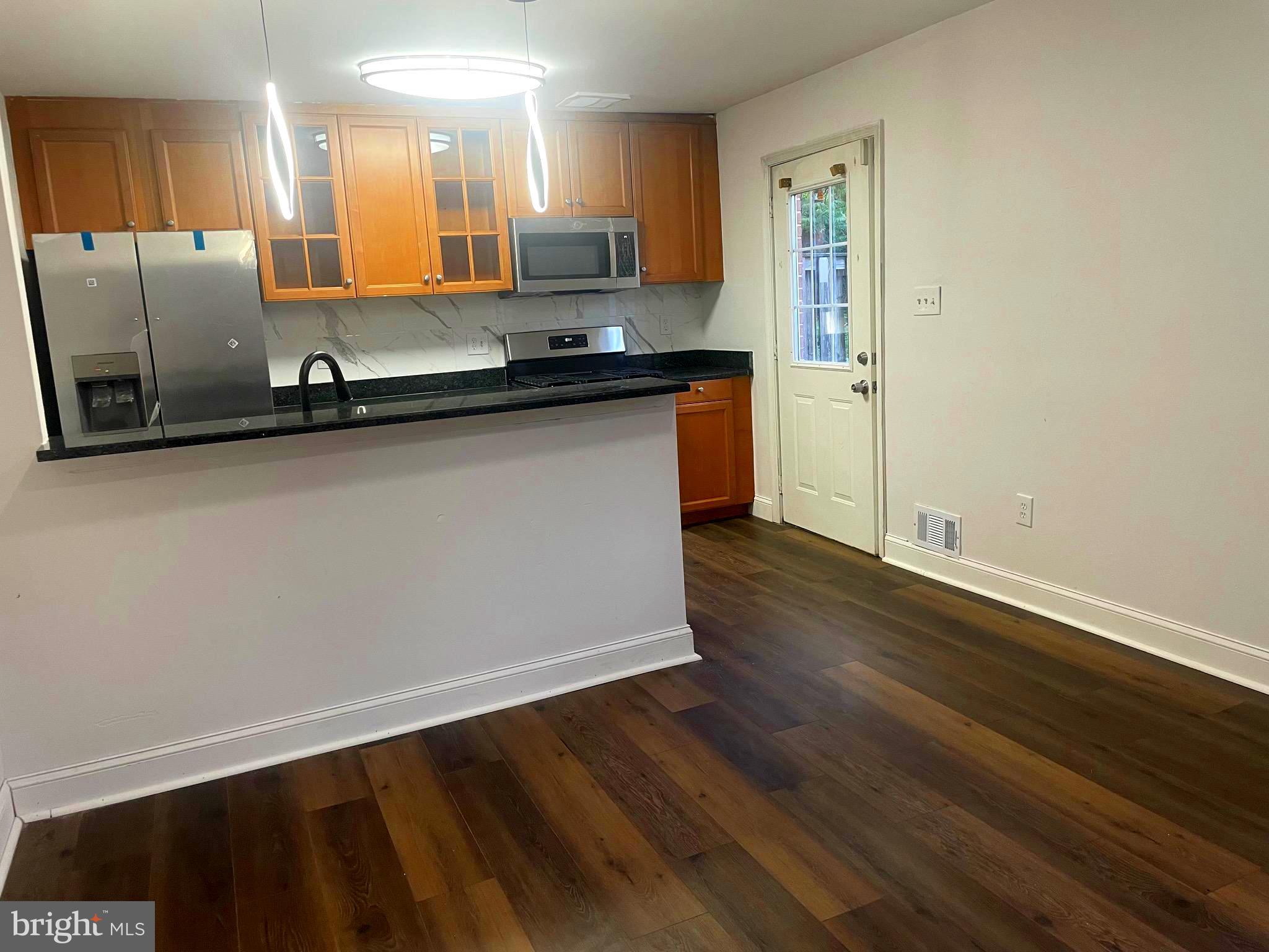 ANDREWS VILLAGE CONDOMIN - Residential