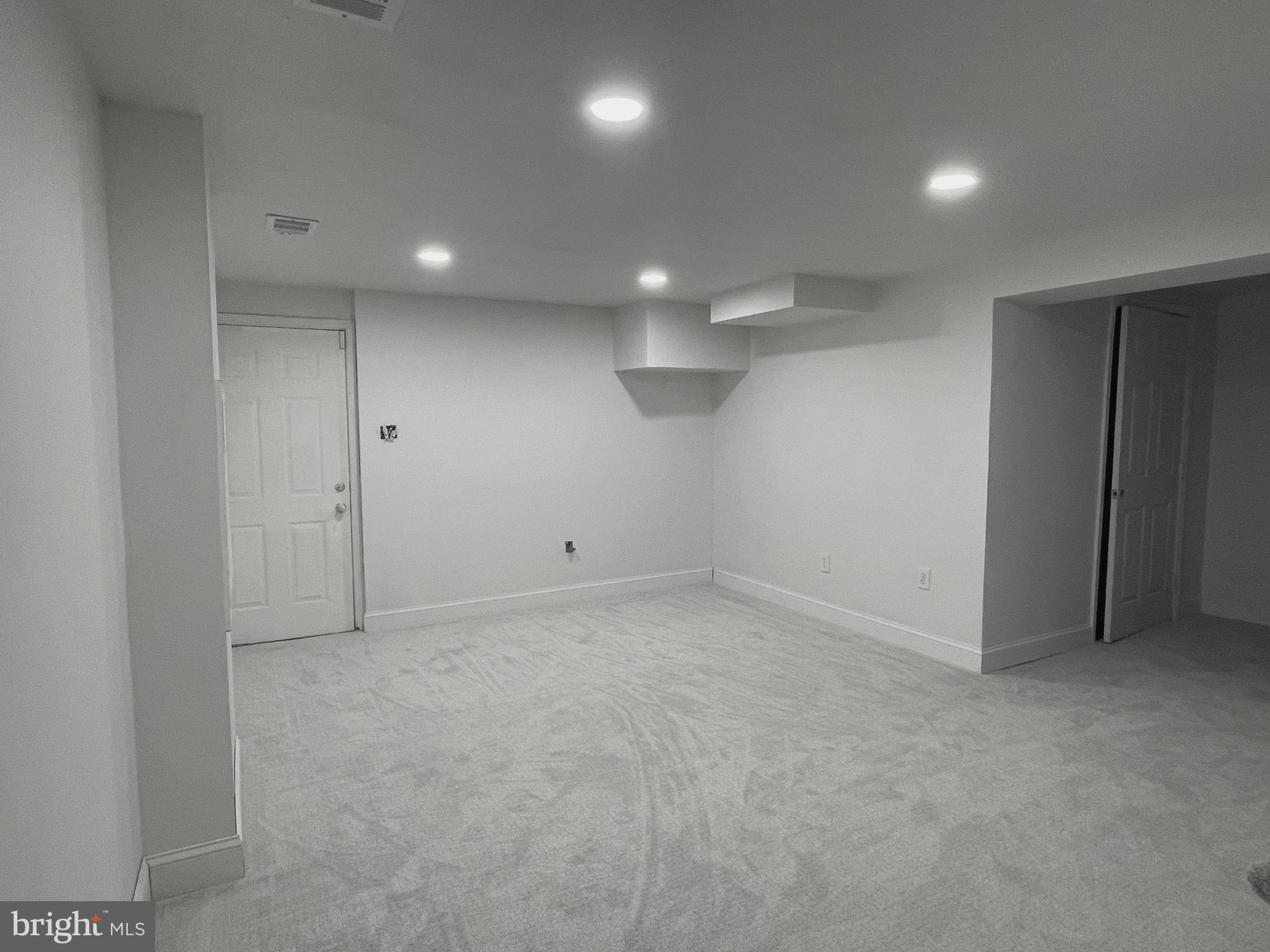 ANDREWS VILLAGE CONDOMIN - Residential