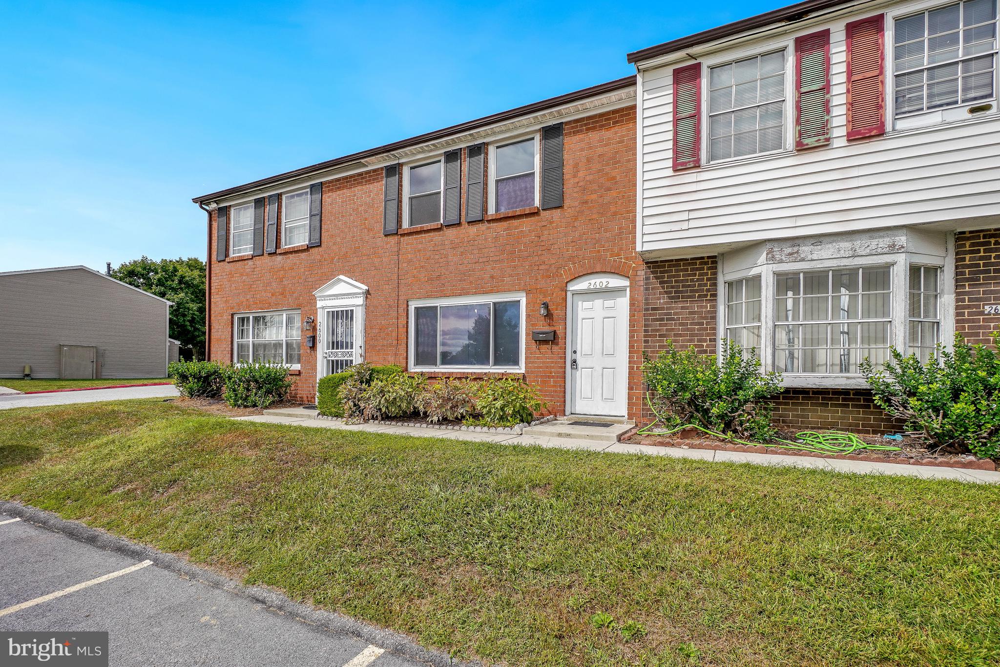 2602 HALLAM COURT 2602