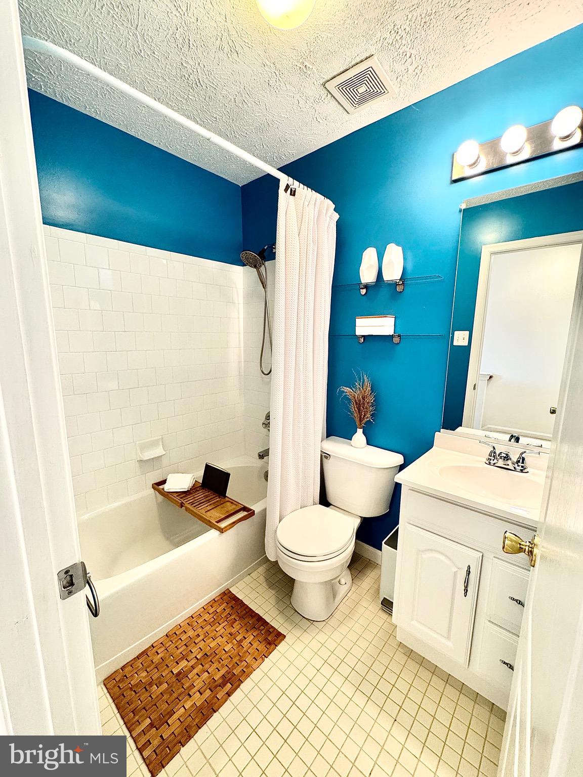 PIN OAK VILLAGE - Residential