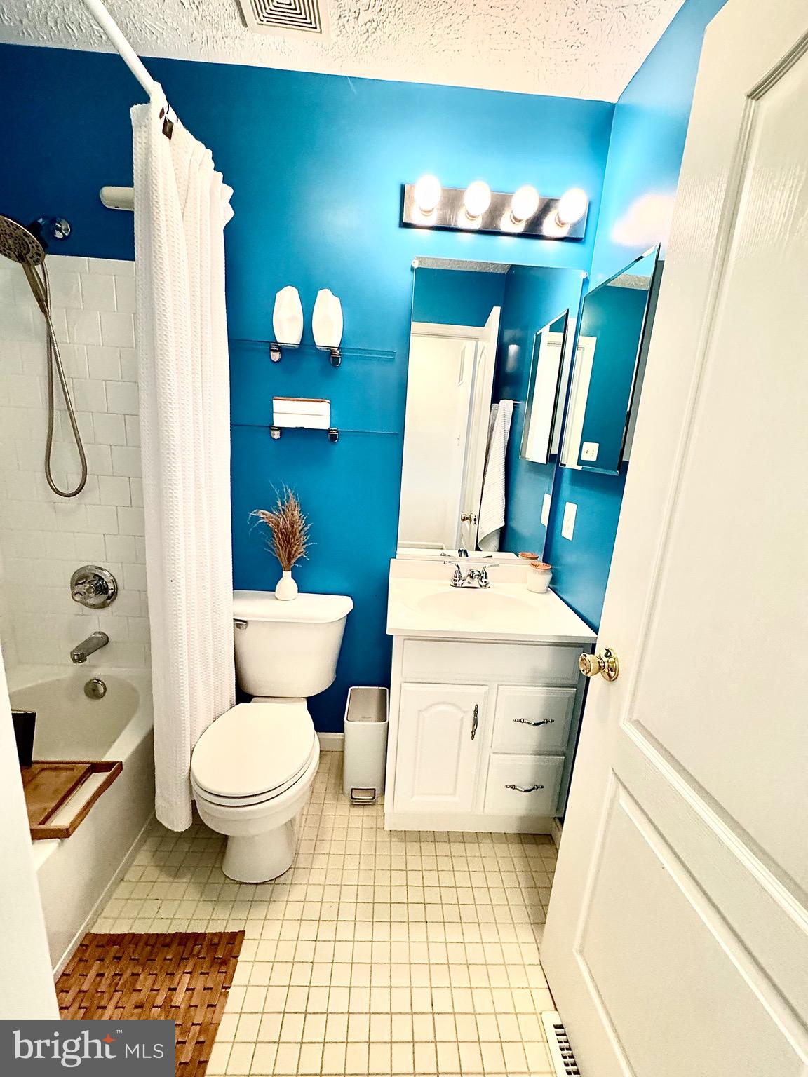 PIN OAK VILLAGE - Residential