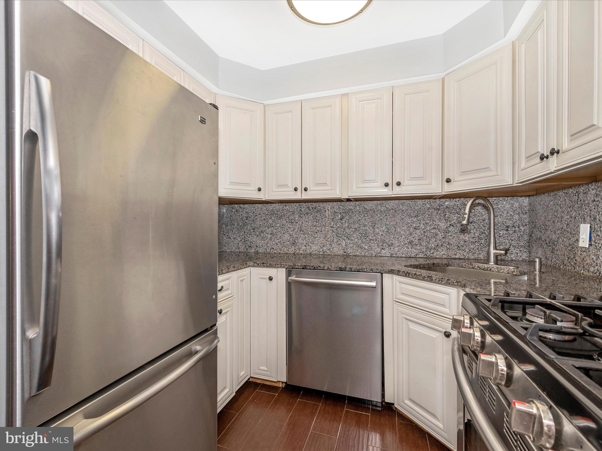 GROSVENOR PARK - Residential Lease