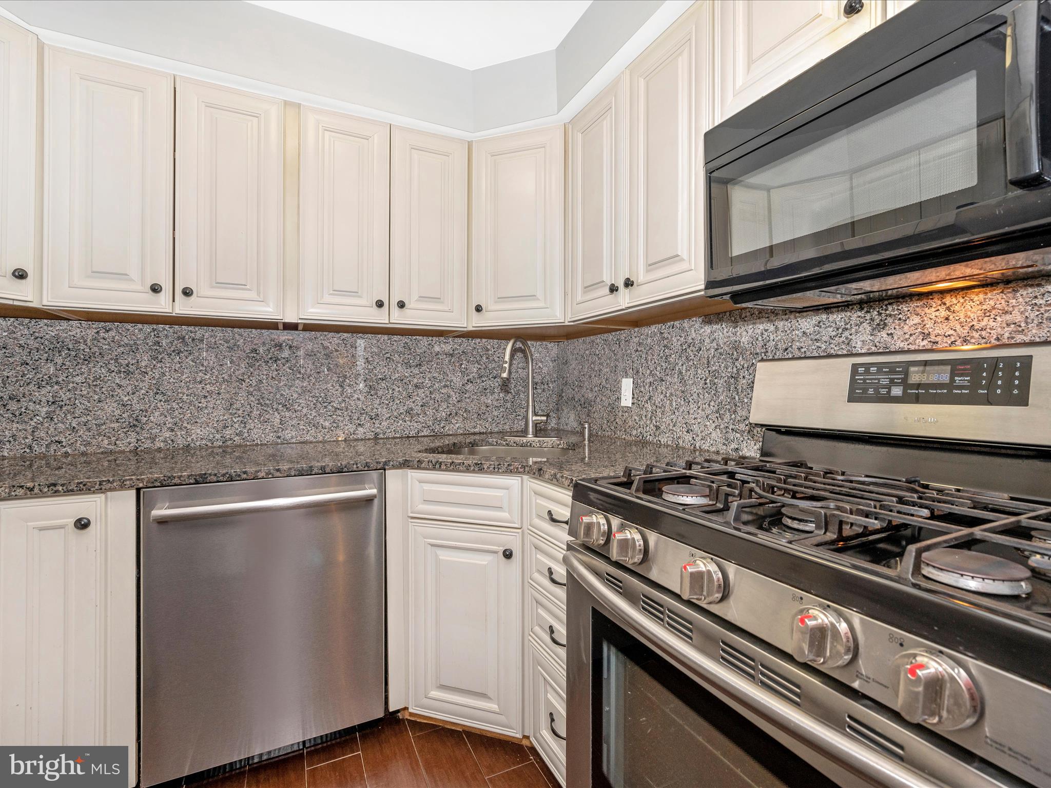 GROSVENOR PARK - Residential Lease