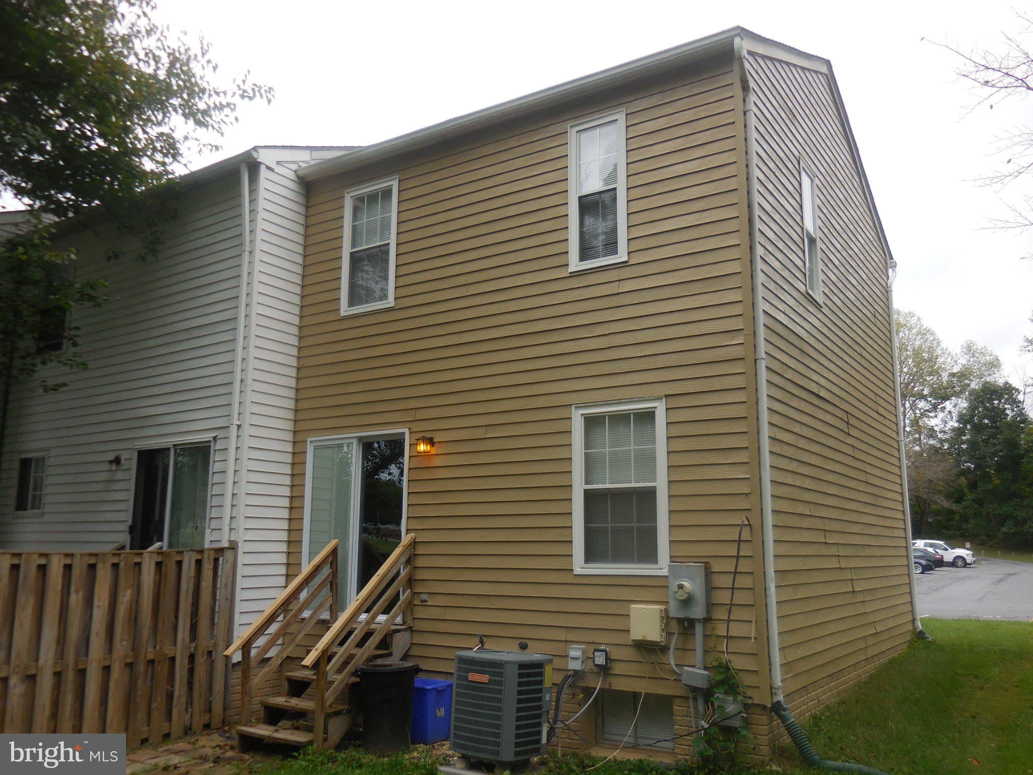 20 VALLEY BEND COURT
