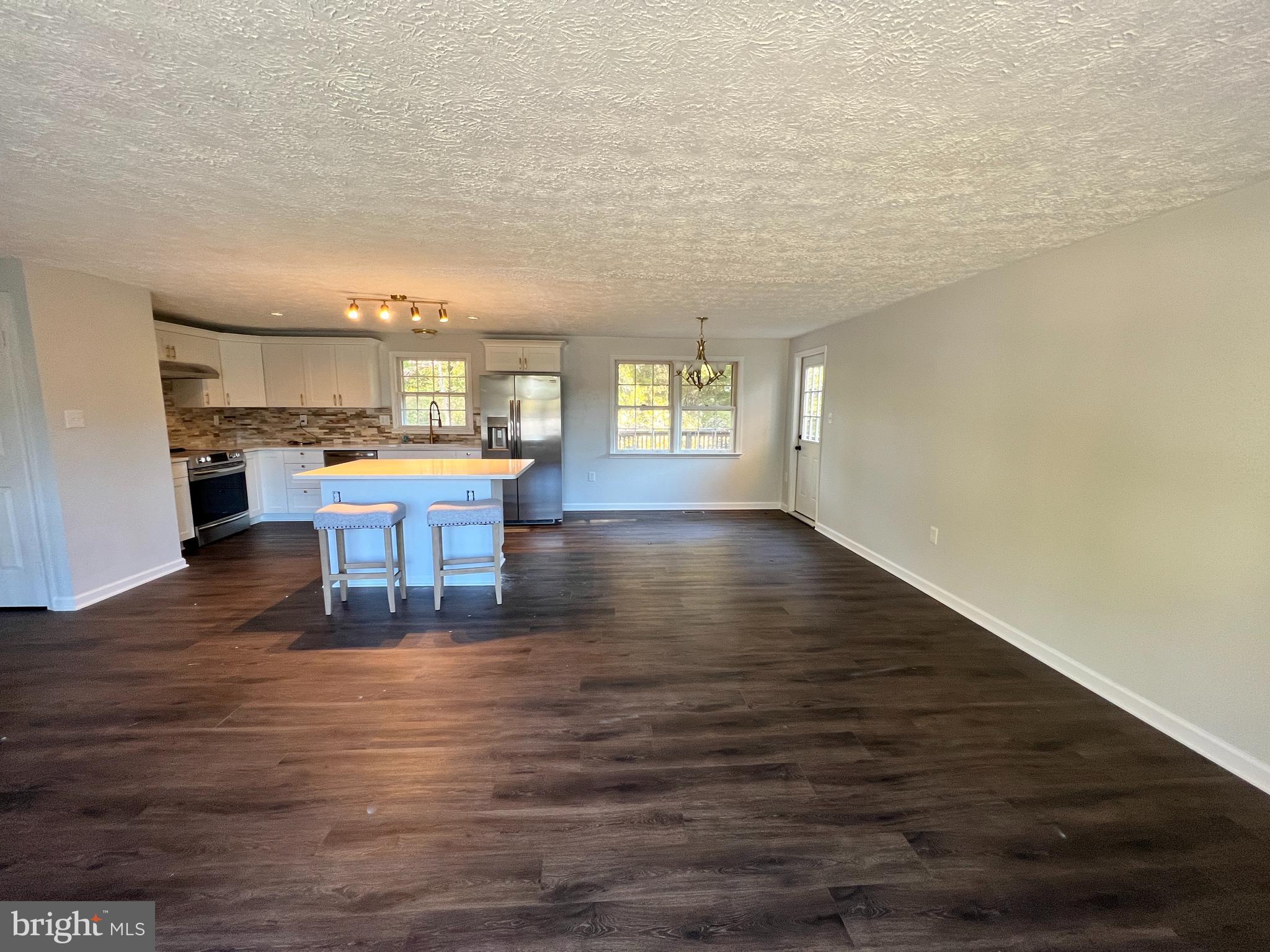 BREEZEWOOD - Residential