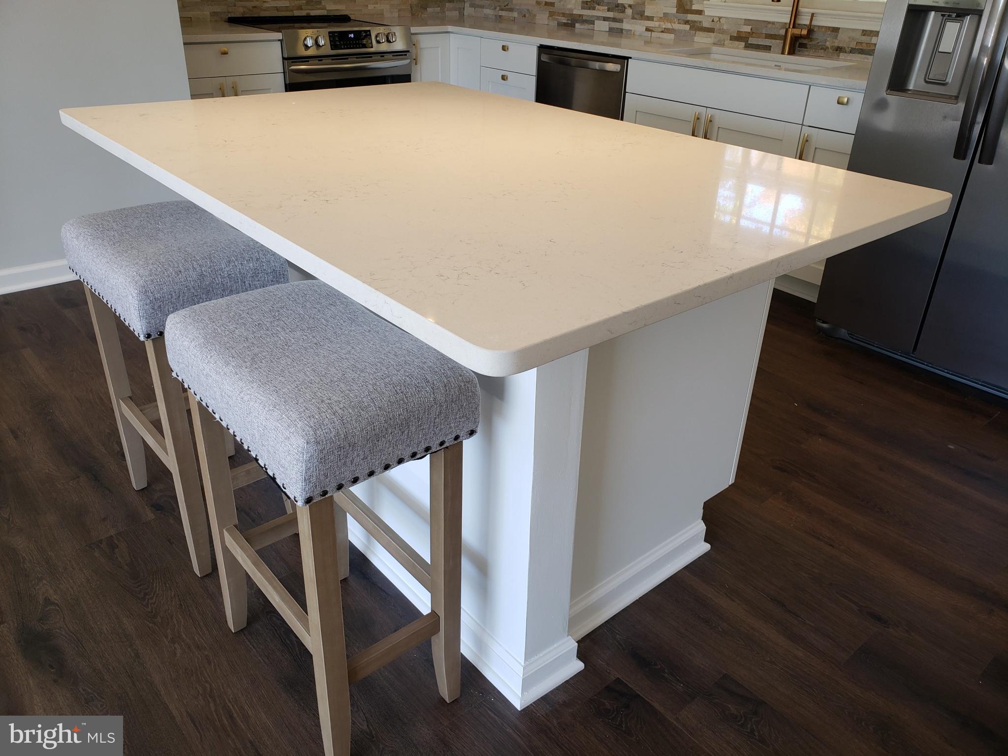 BREEZEWOOD - Residential