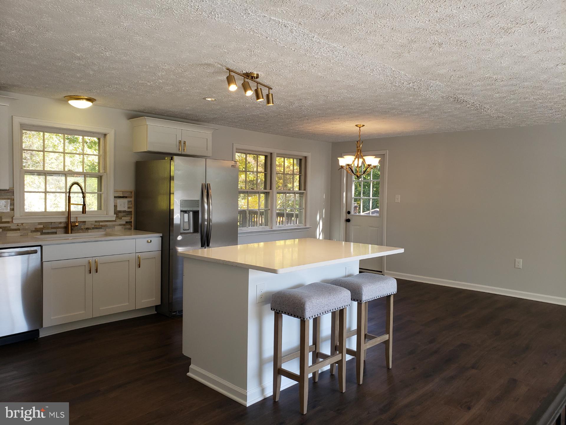 BREEZEWOOD - Residential