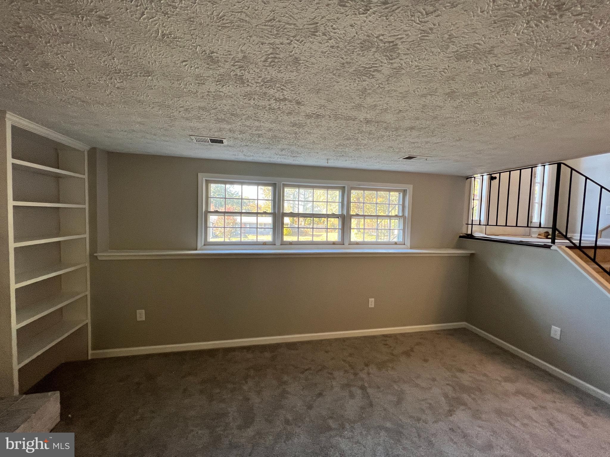 BREEZEWOOD - Residential