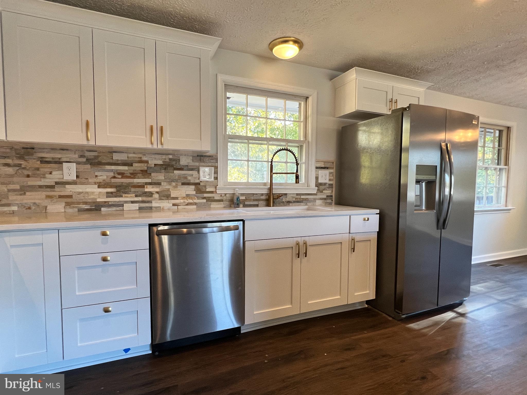 BREEZEWOOD - Residential