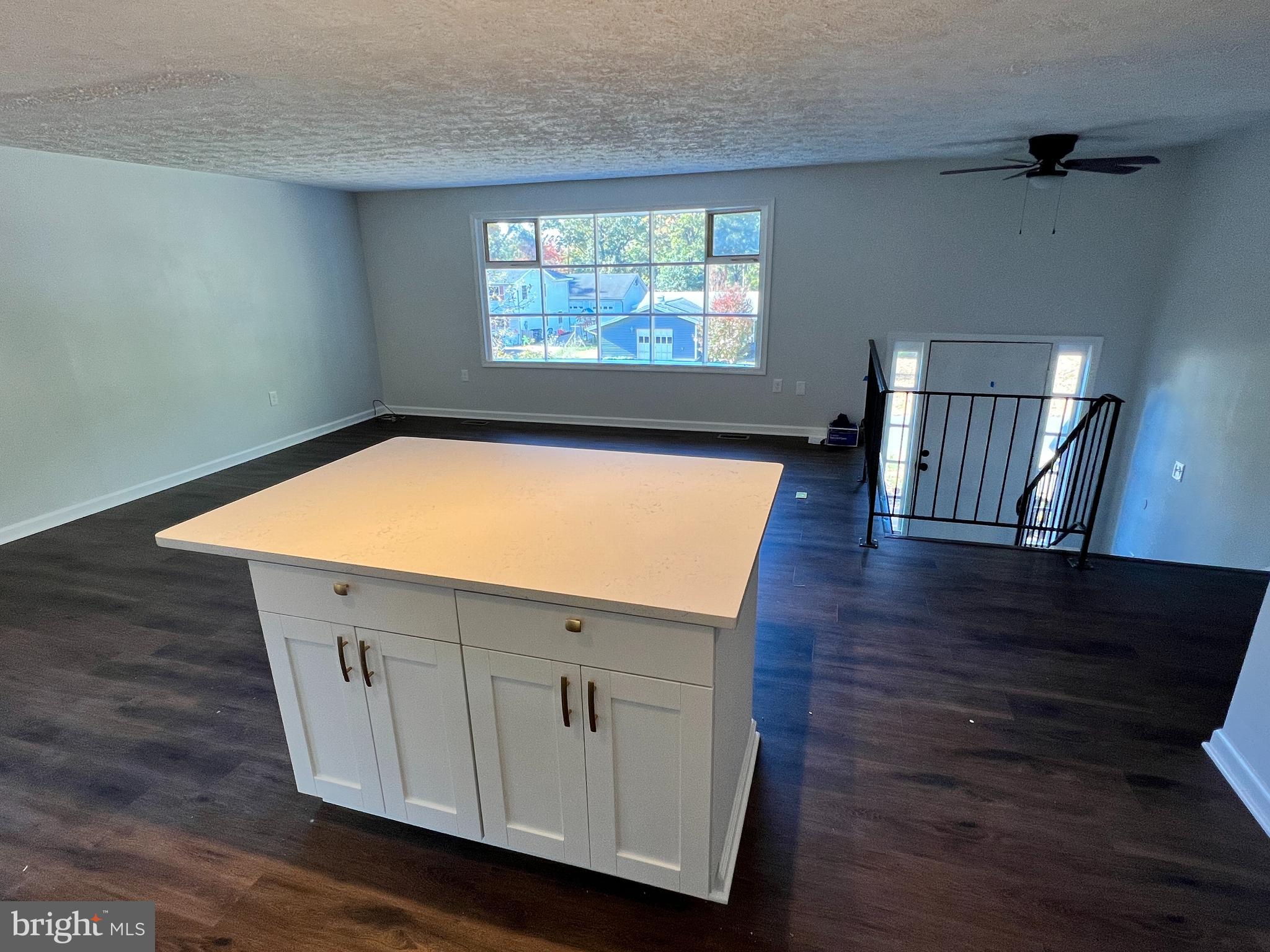 BREEZEWOOD - Residential