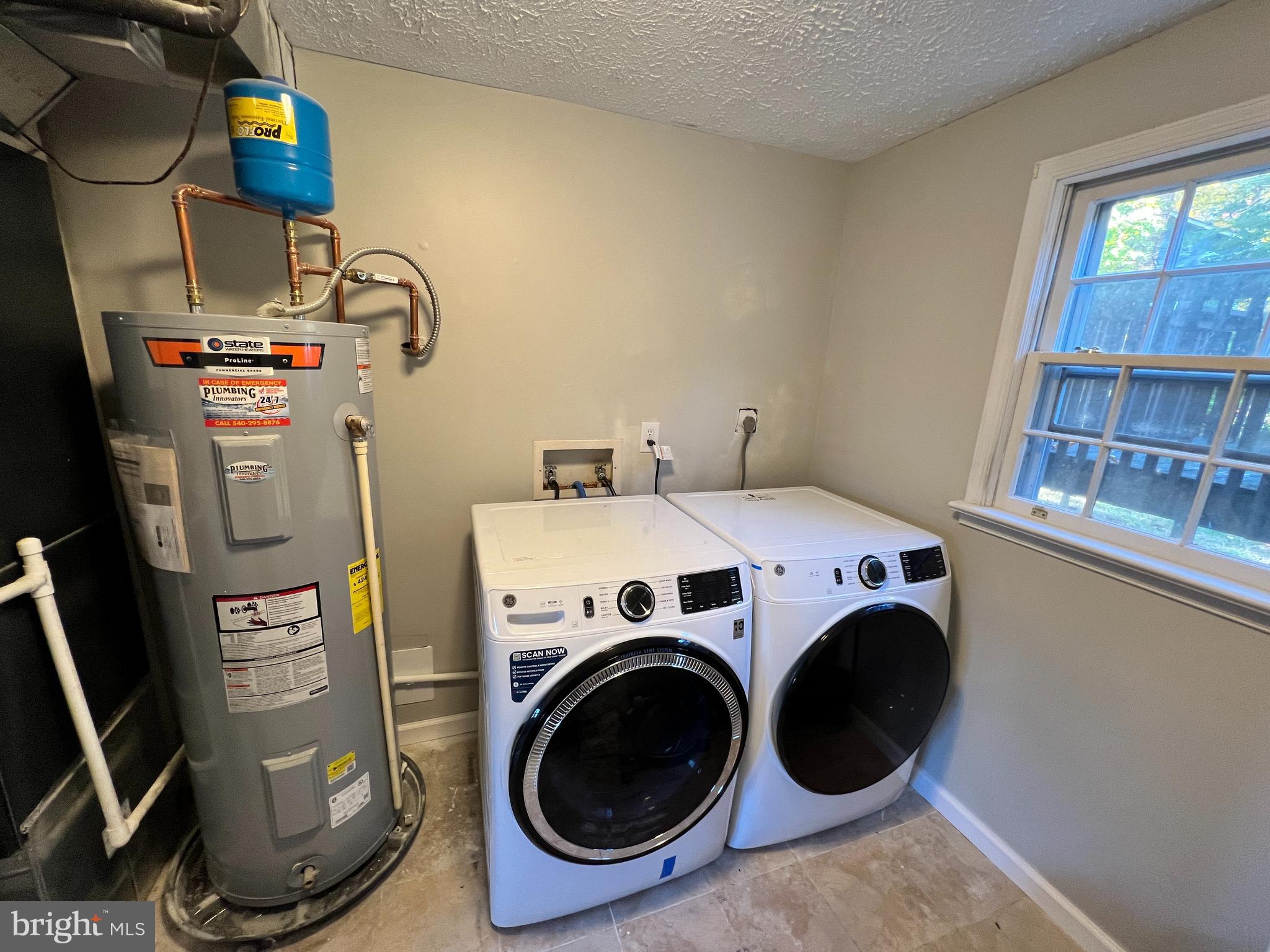 BREEZEWOOD - Residential