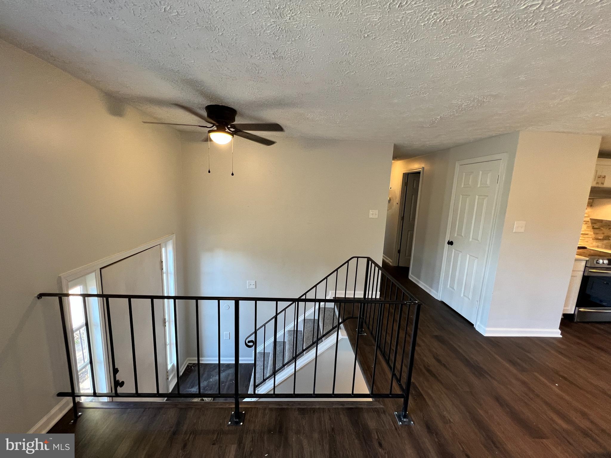 BREEZEWOOD - Residential