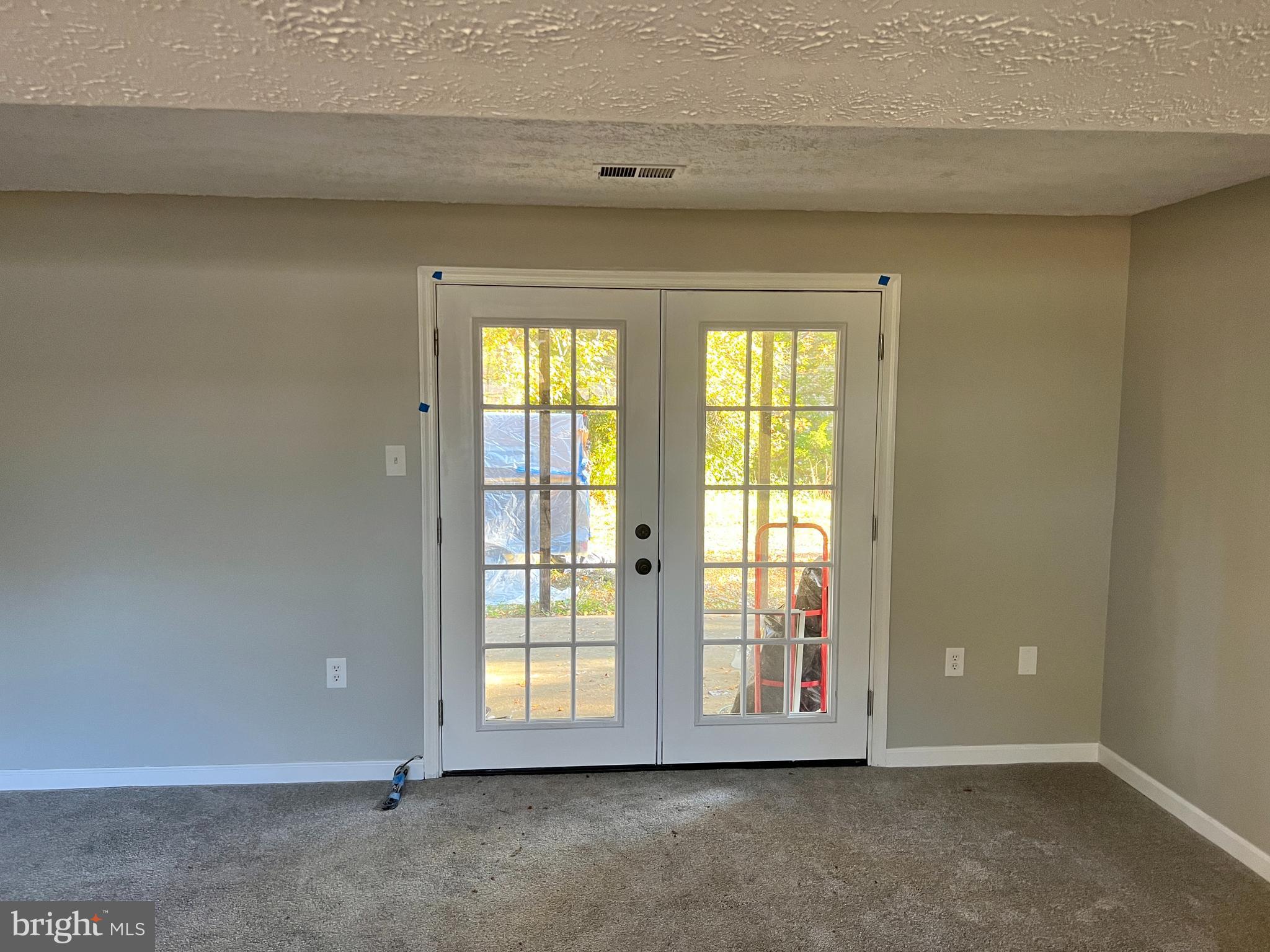 BREEZEWOOD - Residential