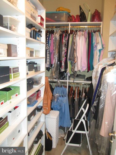 POTOMAC CLUB - Residential