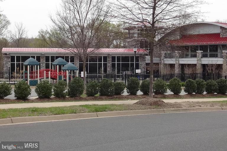 POTOMAC CLUB - Residential