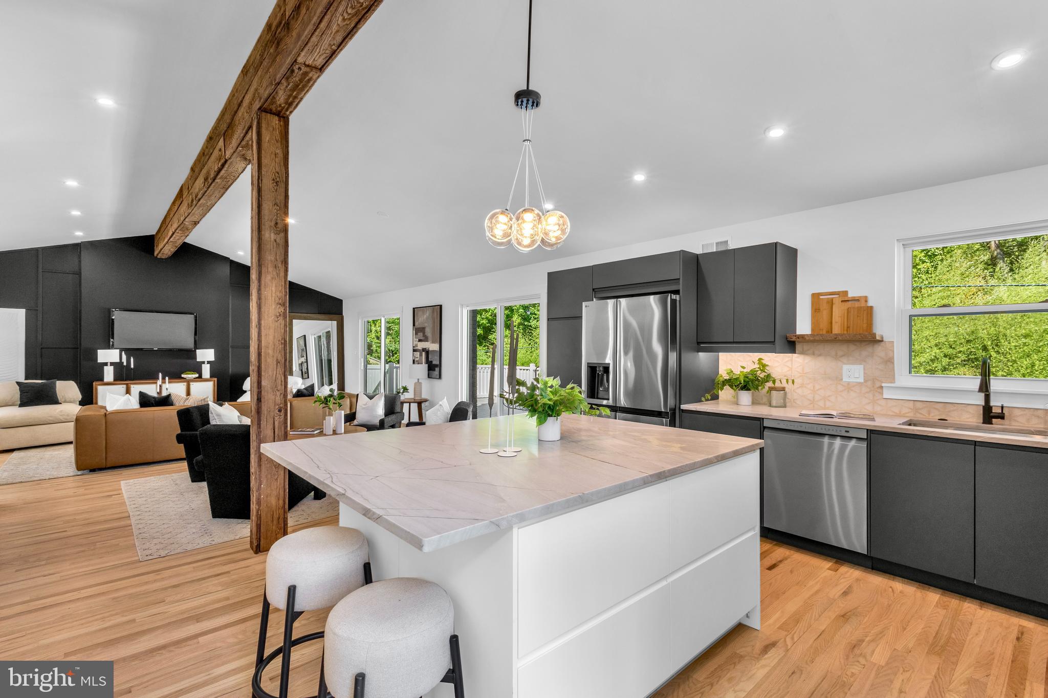 153 RAMBLEWOOD PARKWAY